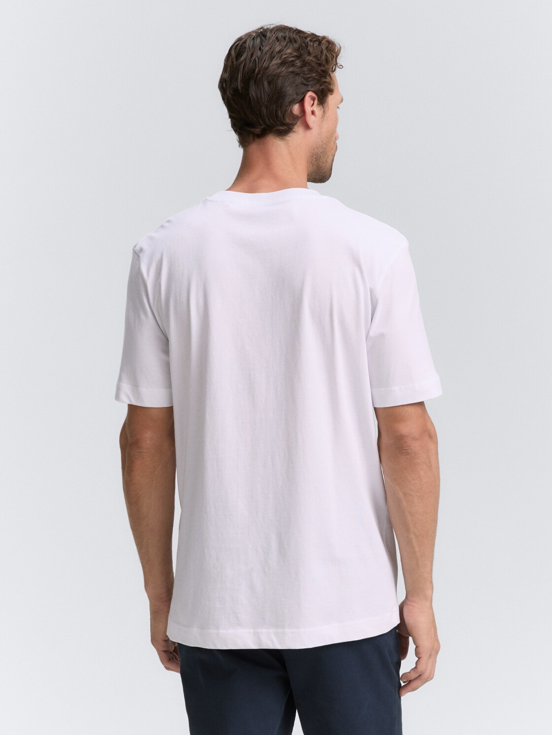T-Shirt mit Fotoprint - White - Auschnitt Model-Rückansicht