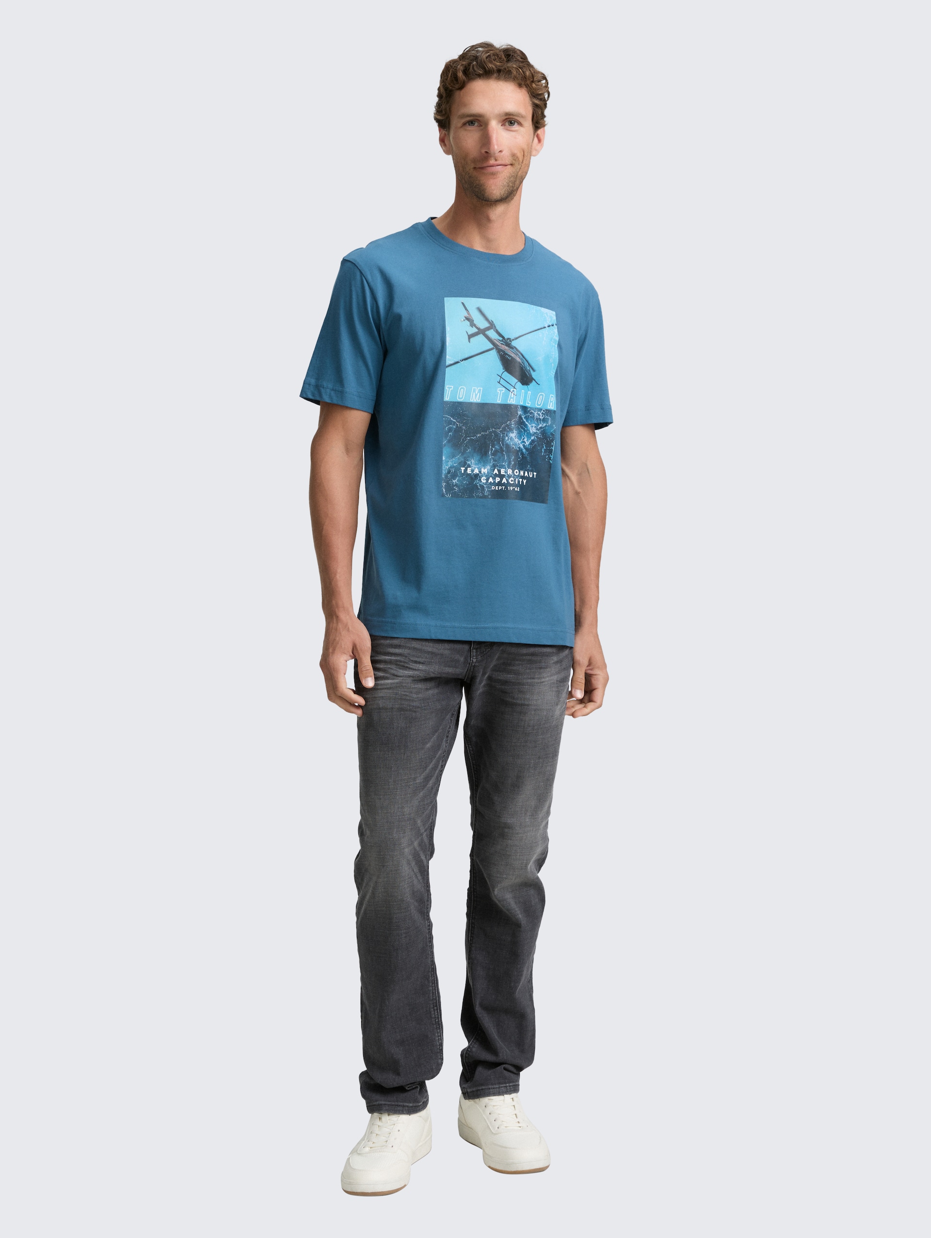 T-Shirt mit Fotoprint - real teal blue - Model-Vorderansicht