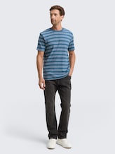 T-shirt met streepjespatroon - real teal yarn dye stripe - Model vooraanzicht