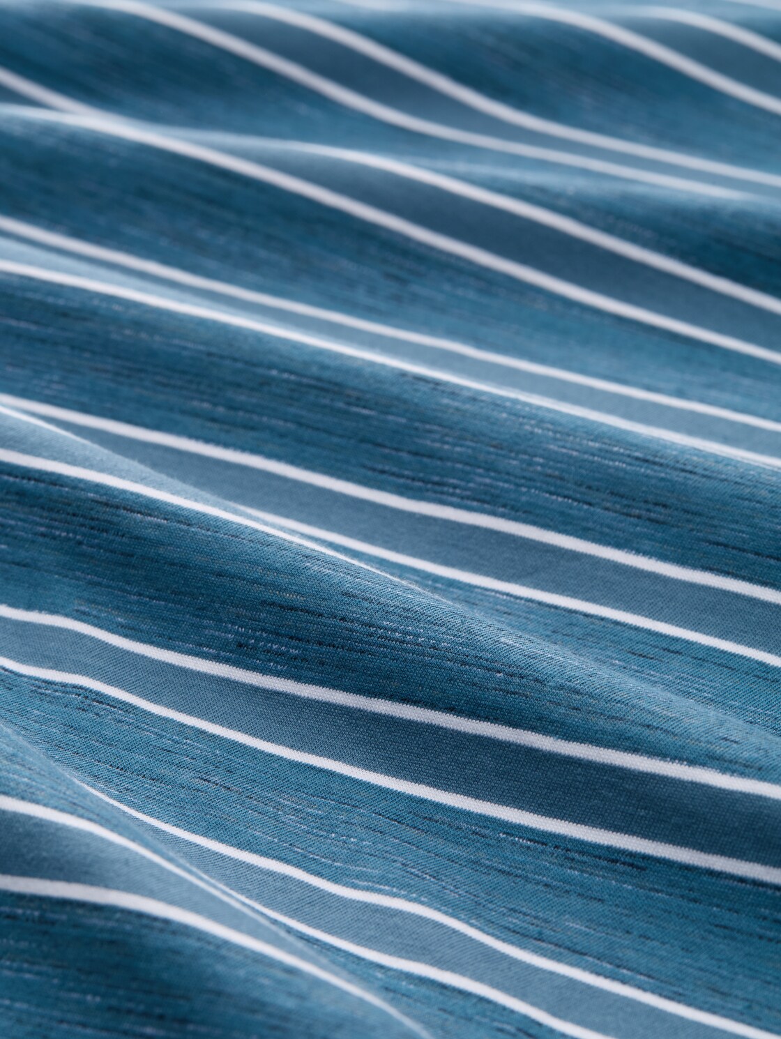 T-Shirt mit Streifenmuster - real teal yarn dye stripe - Material-Ansicht