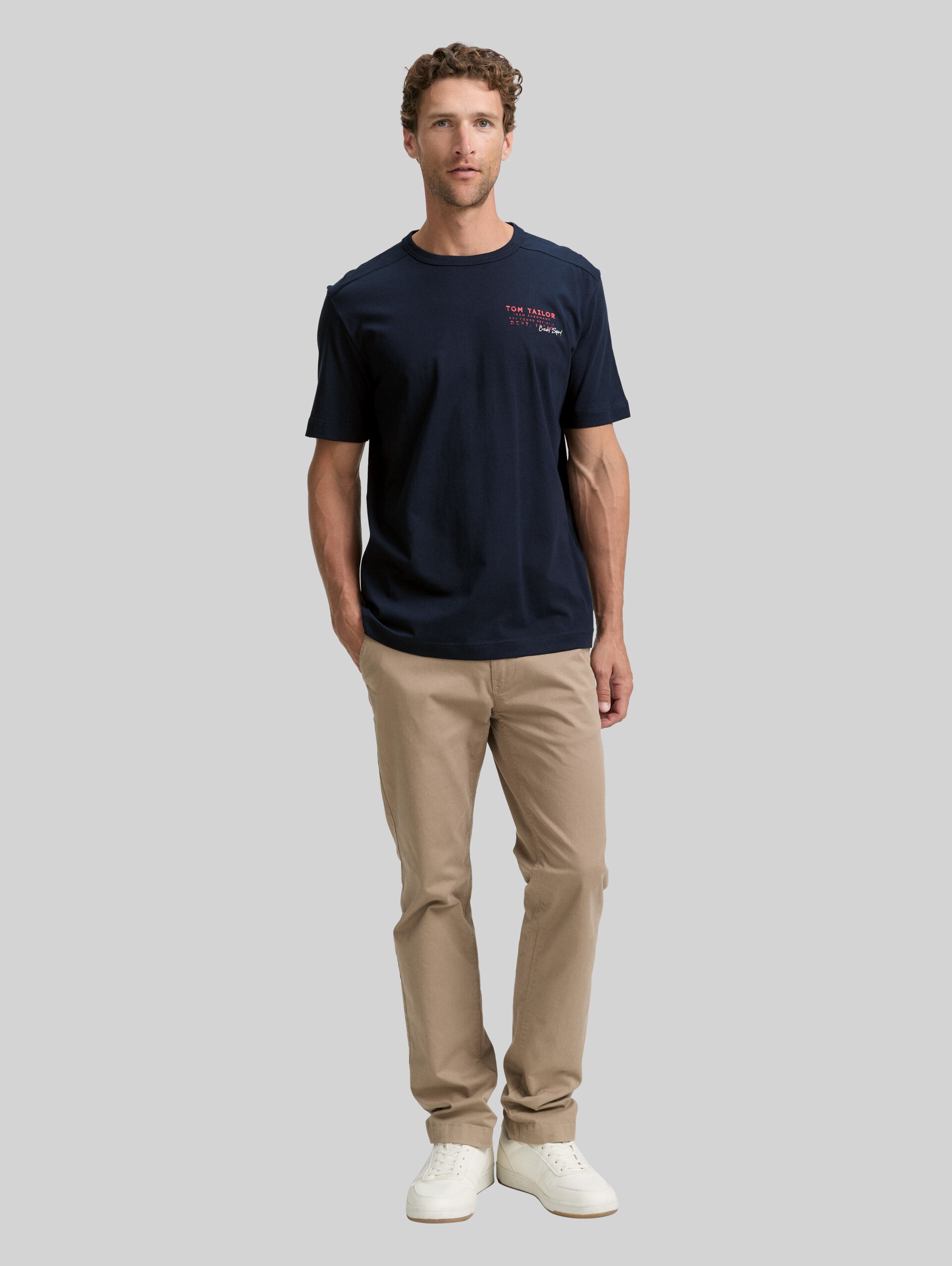T-shirt with print - sky captain blue - Model front view