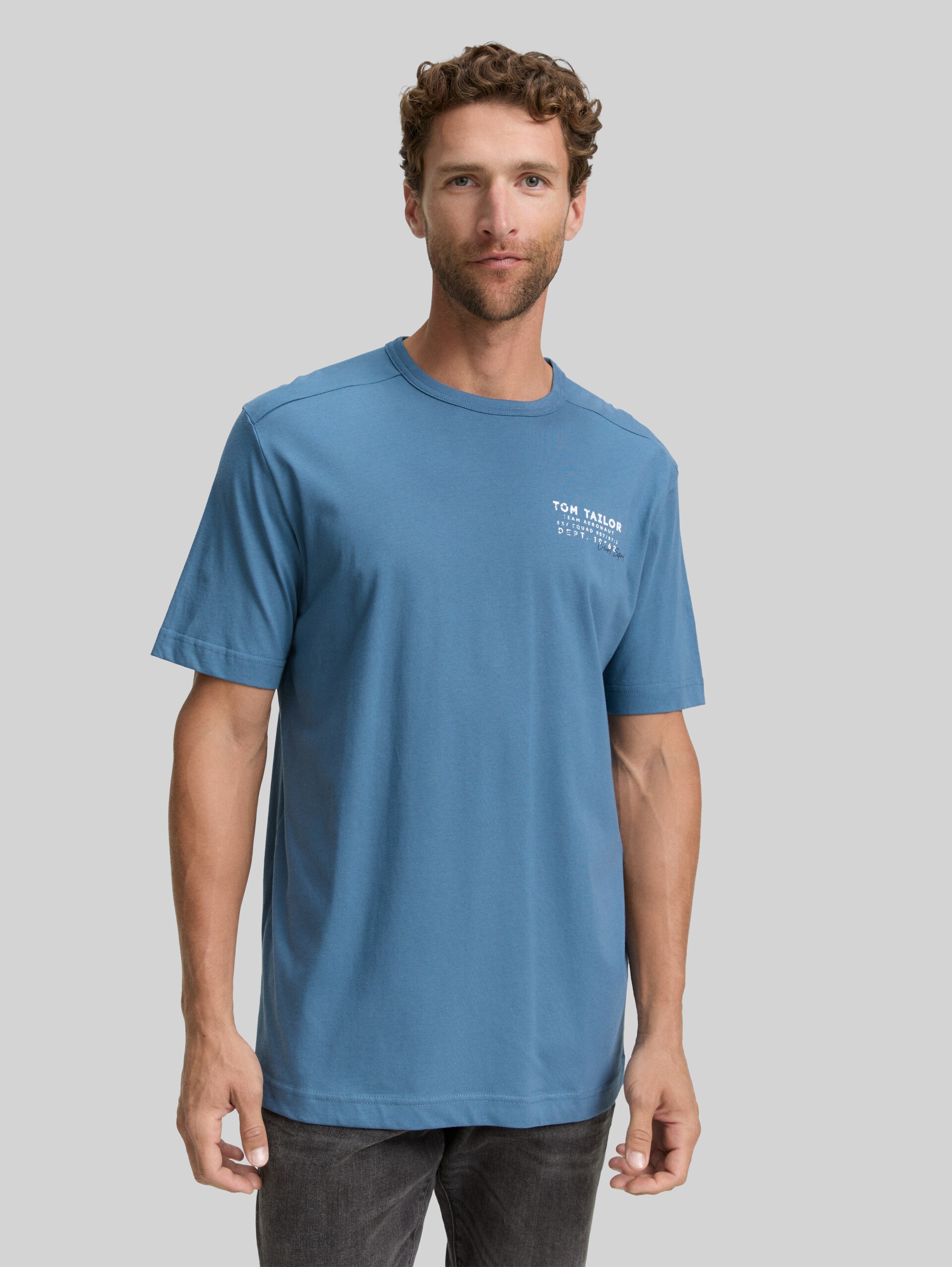 T-shirt with print - real teal blue - Neckline model front view