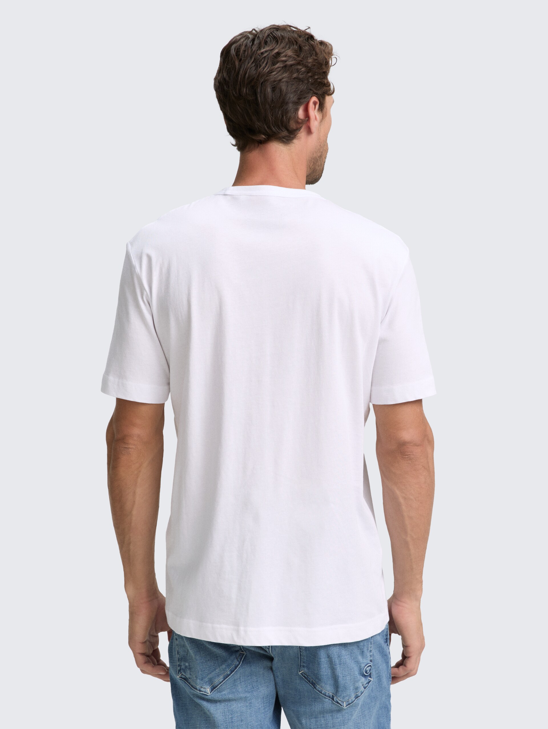 T-Shirt mit Print - White - Auschnitt Model-Rückansicht