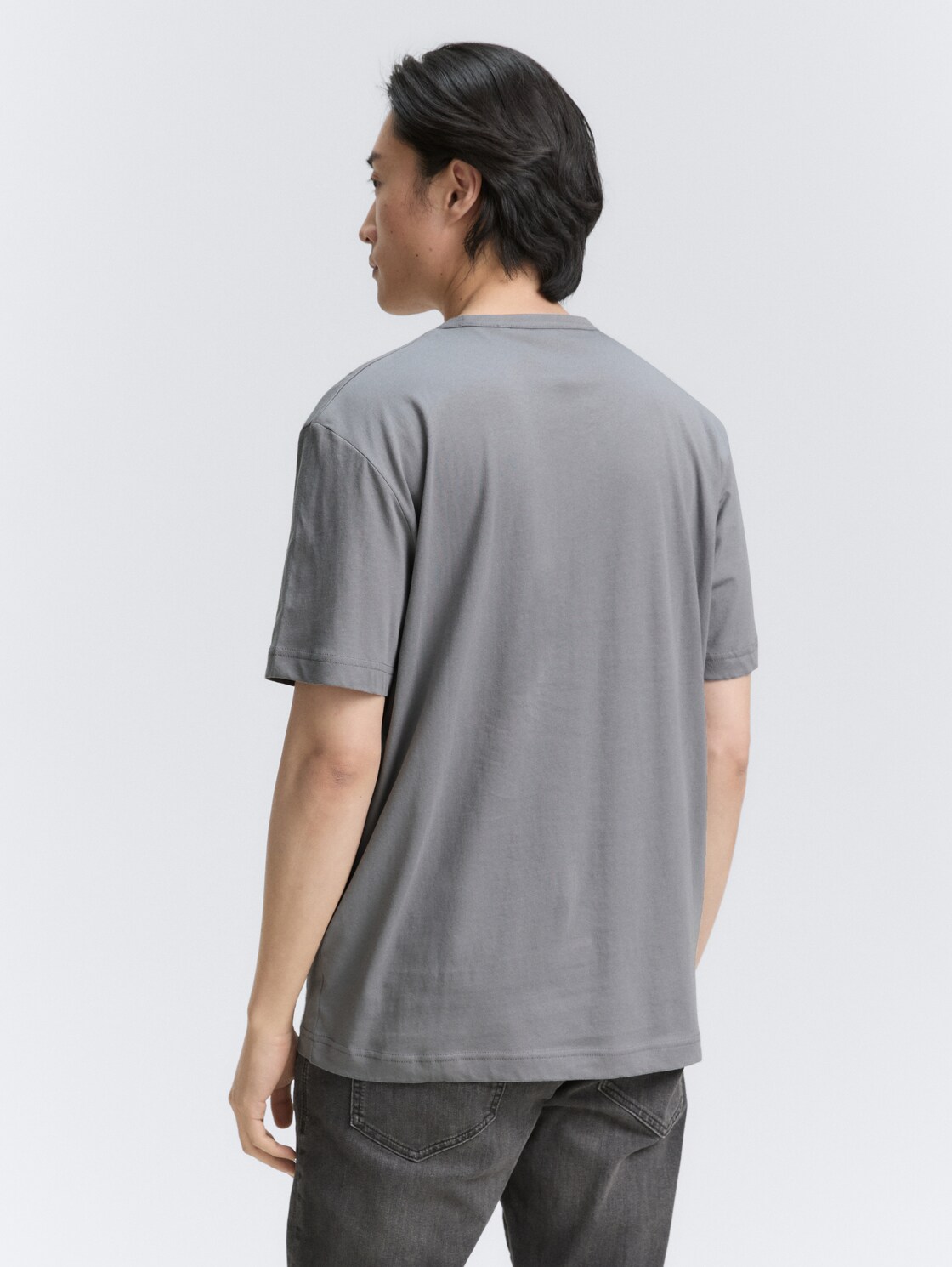 T-Shirt mit Print - formal grey - Auschnitt Model-Rückansicht