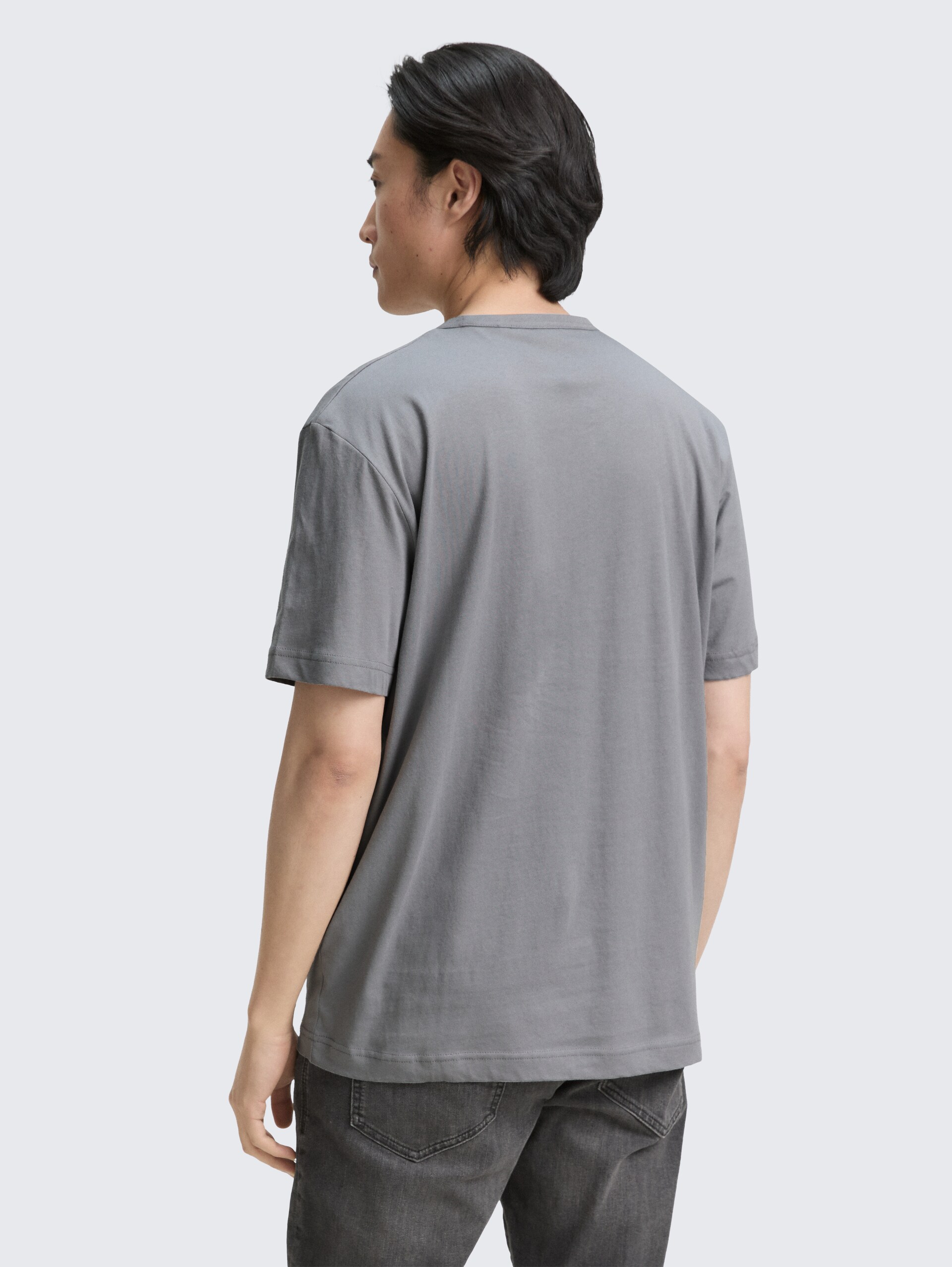 T-Shirt mit Print - formal grey - Auschnitt Model-Rückansicht