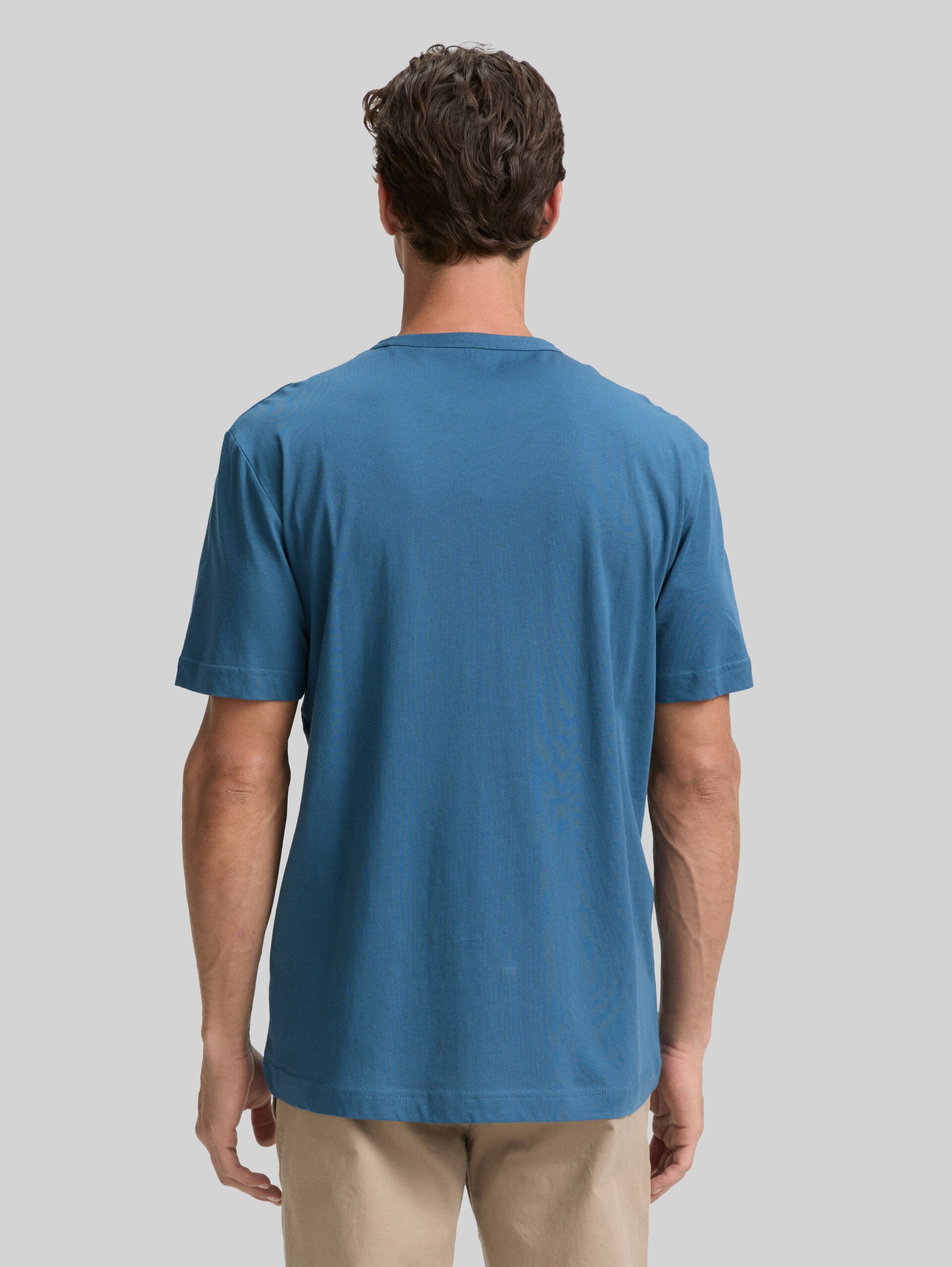 T-shirt with print - real teal blue - Neckline model-back view