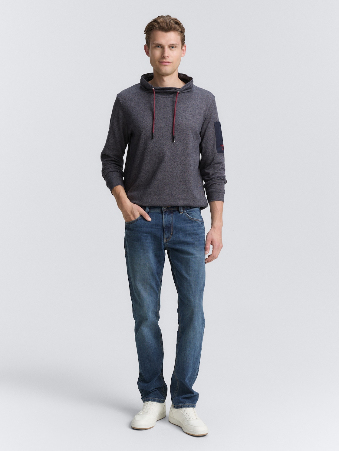 Snood Langarmshirt aus Baumwolle - navy grey grindle structure - Model-Vorderansicht