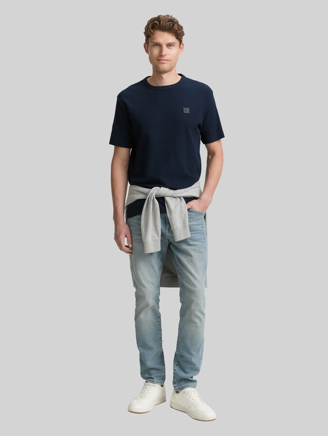 T-Shirt mit Logo-Badge von Men, sky captain blue