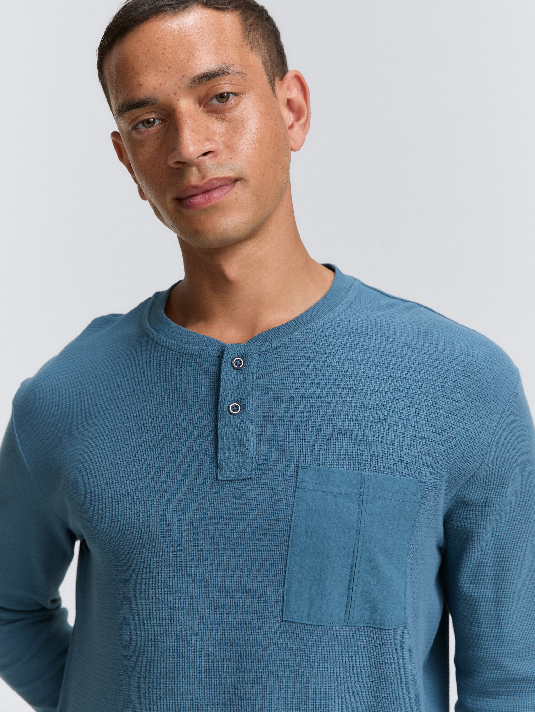 Ripp Henley Langarmshirt mit Brusttasche - real_teal_blue - 