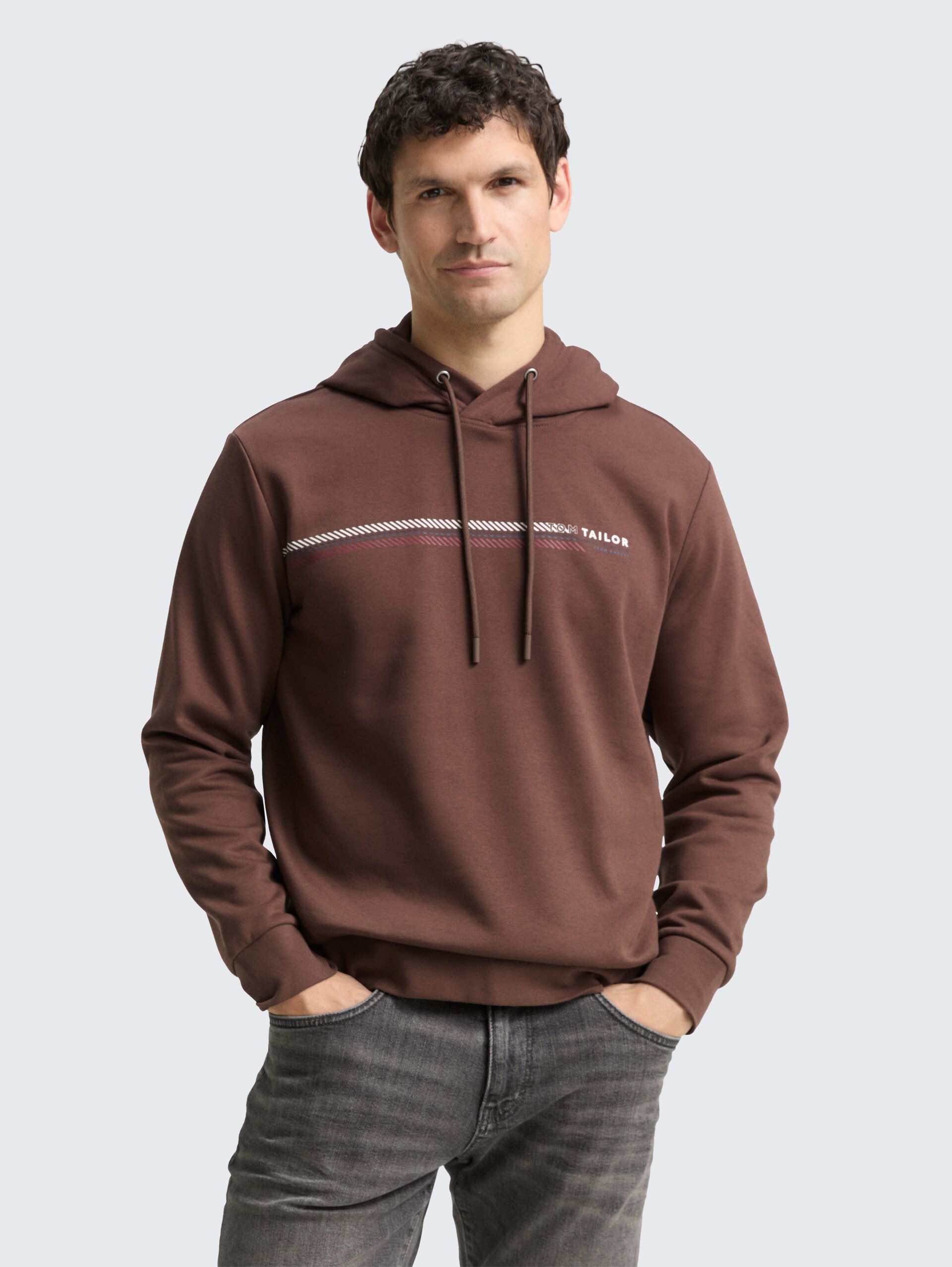 Hoodie Sweatshirt mit Logo-Print - bag brown - Ausschnitt Model-Vorderansicht