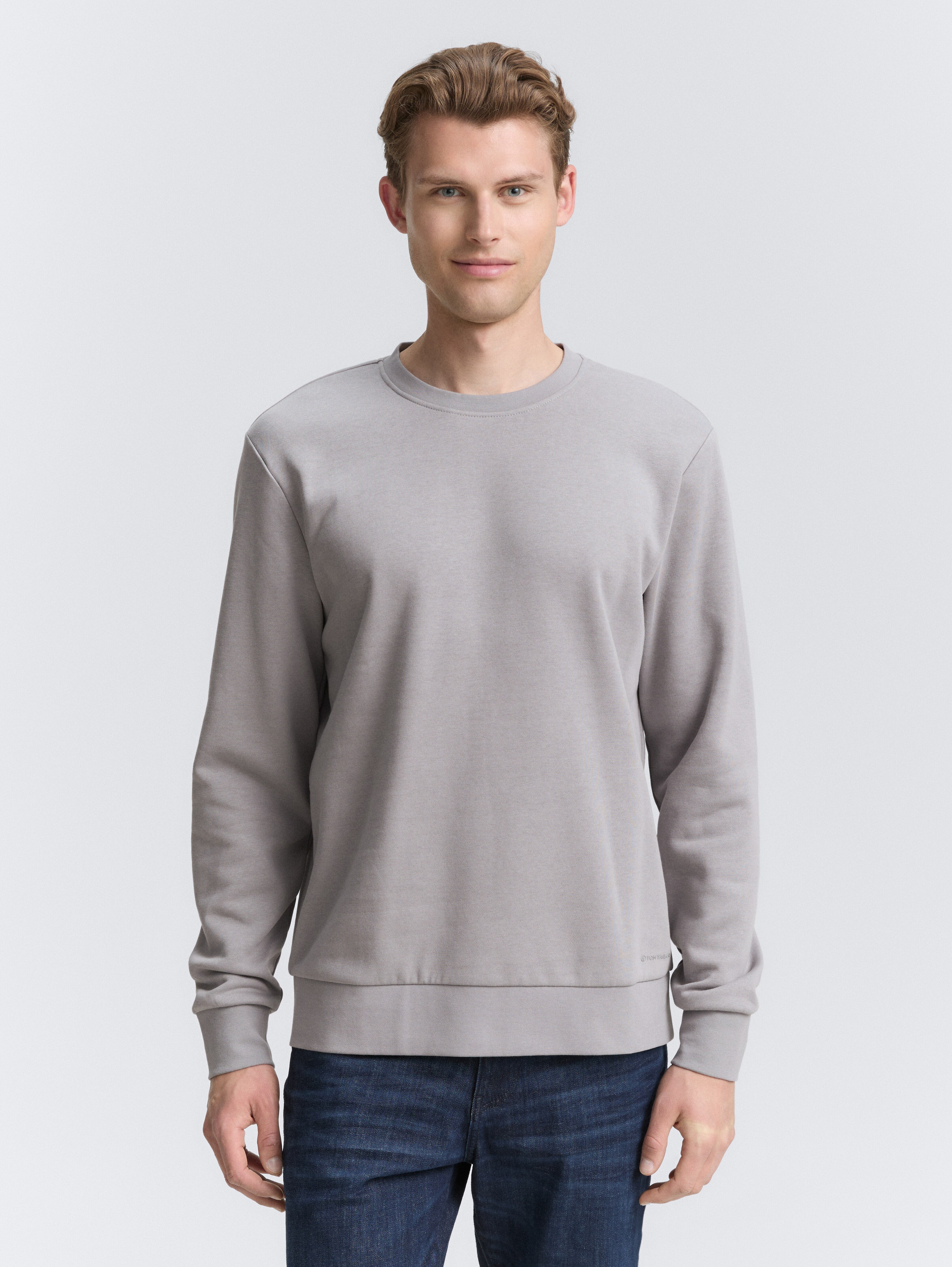 Basic Sweatshirt in Unifarben von Men, formal grey