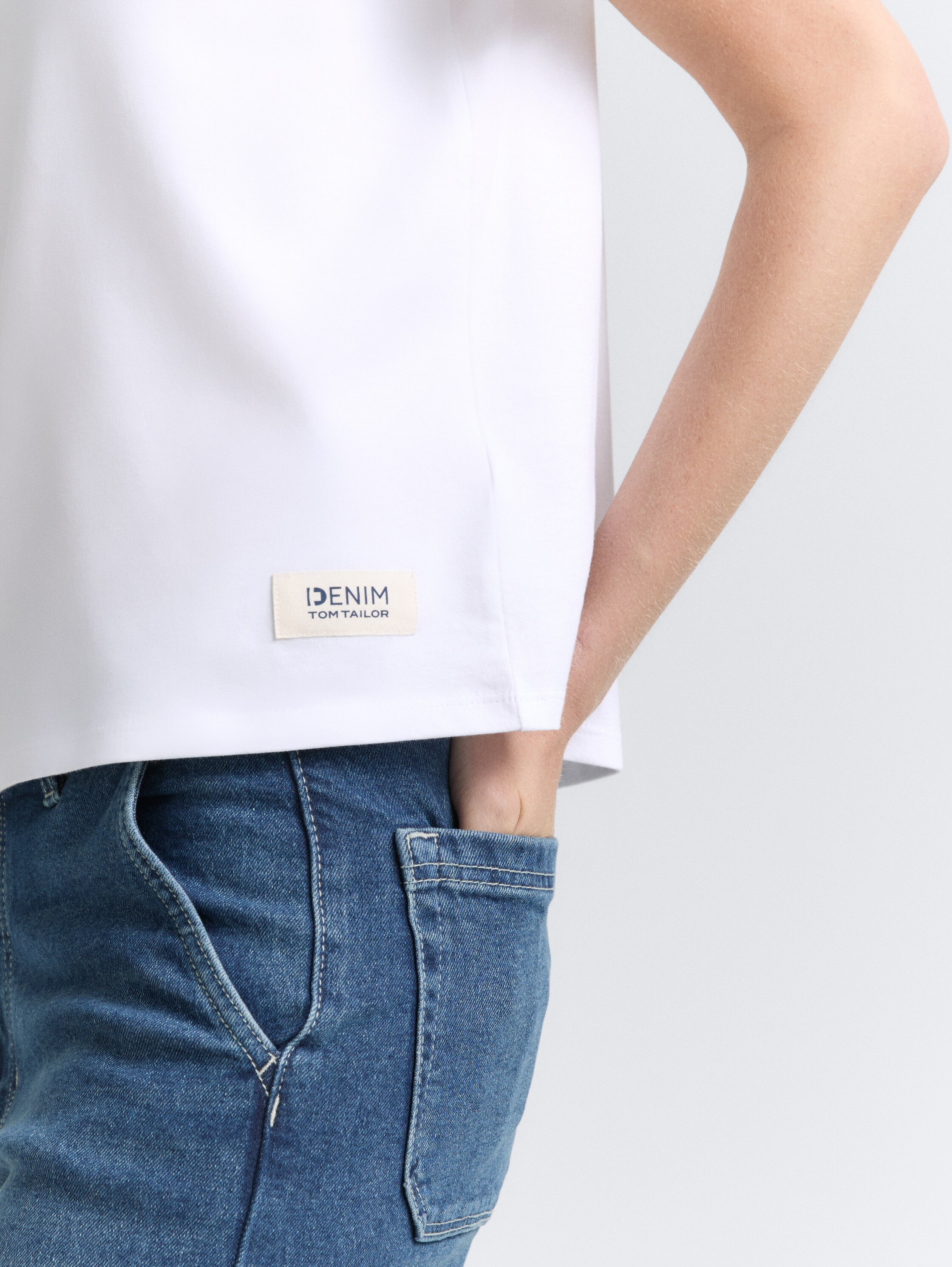 Boxy Fit T-Shirt - white - 