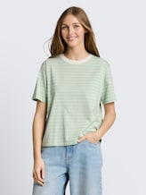 T-shirt coupe carrée - matcha green irregular stripe - Découpe Vue de face du modèle