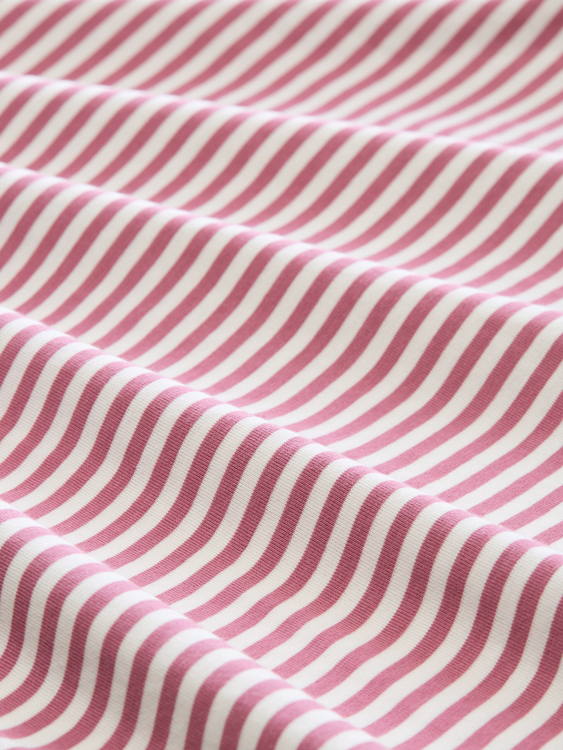 Boxy Fit T-Shirt - mauve white stripe - Material-Ansicht