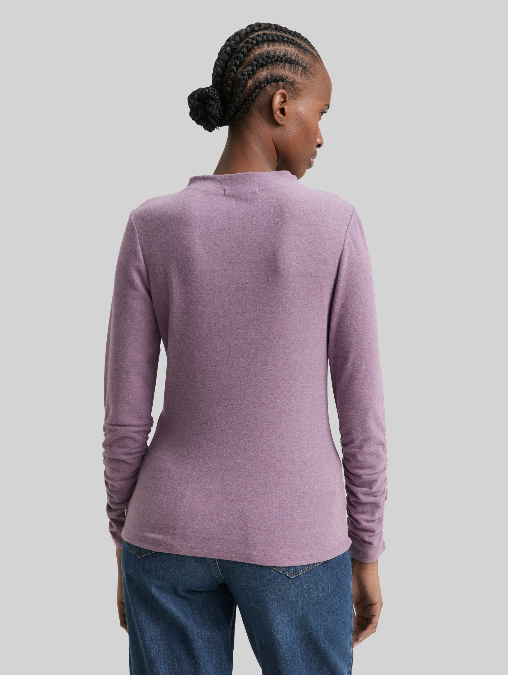 Long-sleeved shirt with gathered sleeves - dark lavender melange - Neckline model-back view