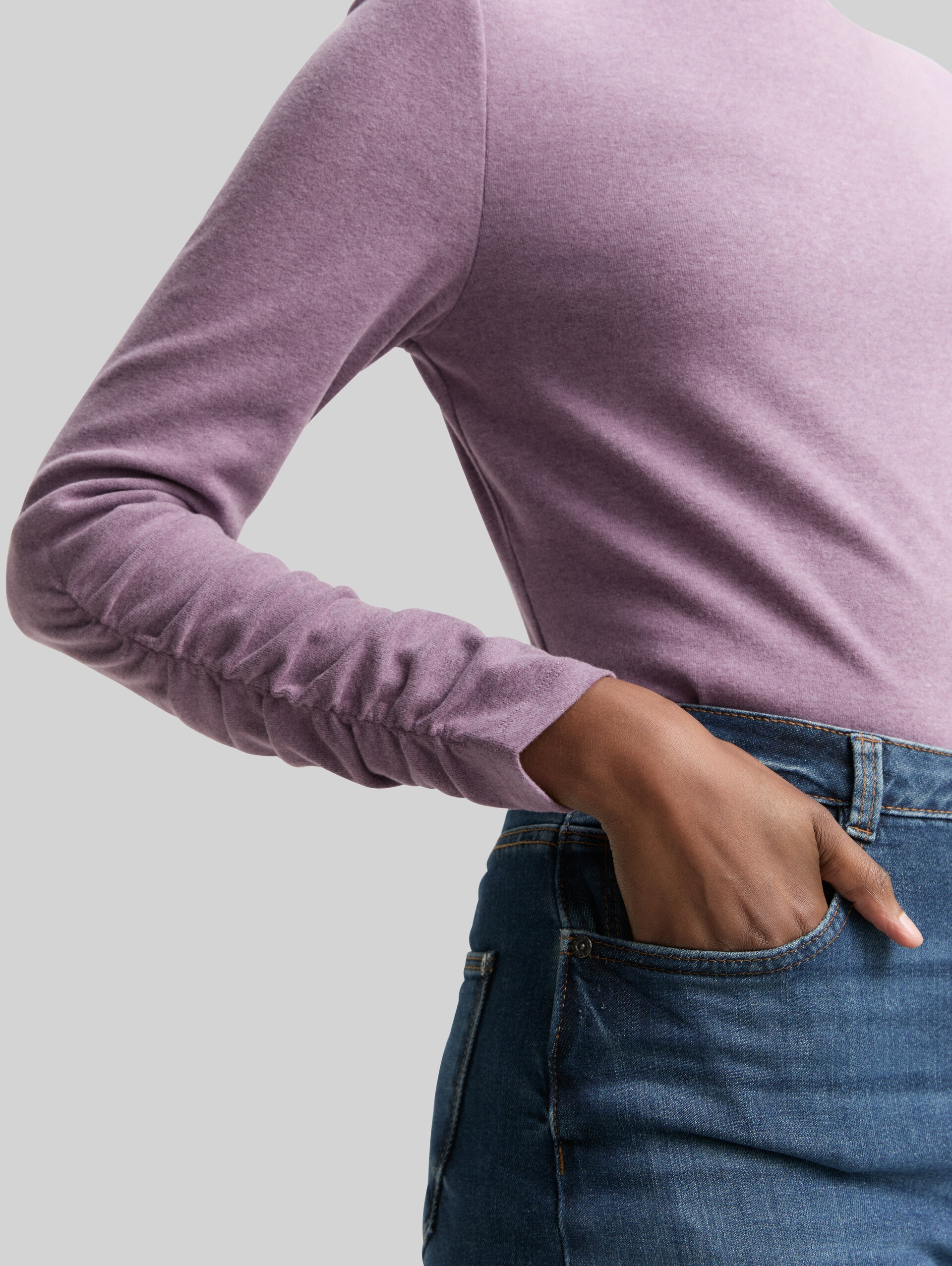 Long-sleeved shirt with gathered sleeves - dark lavender melange - Detail model view