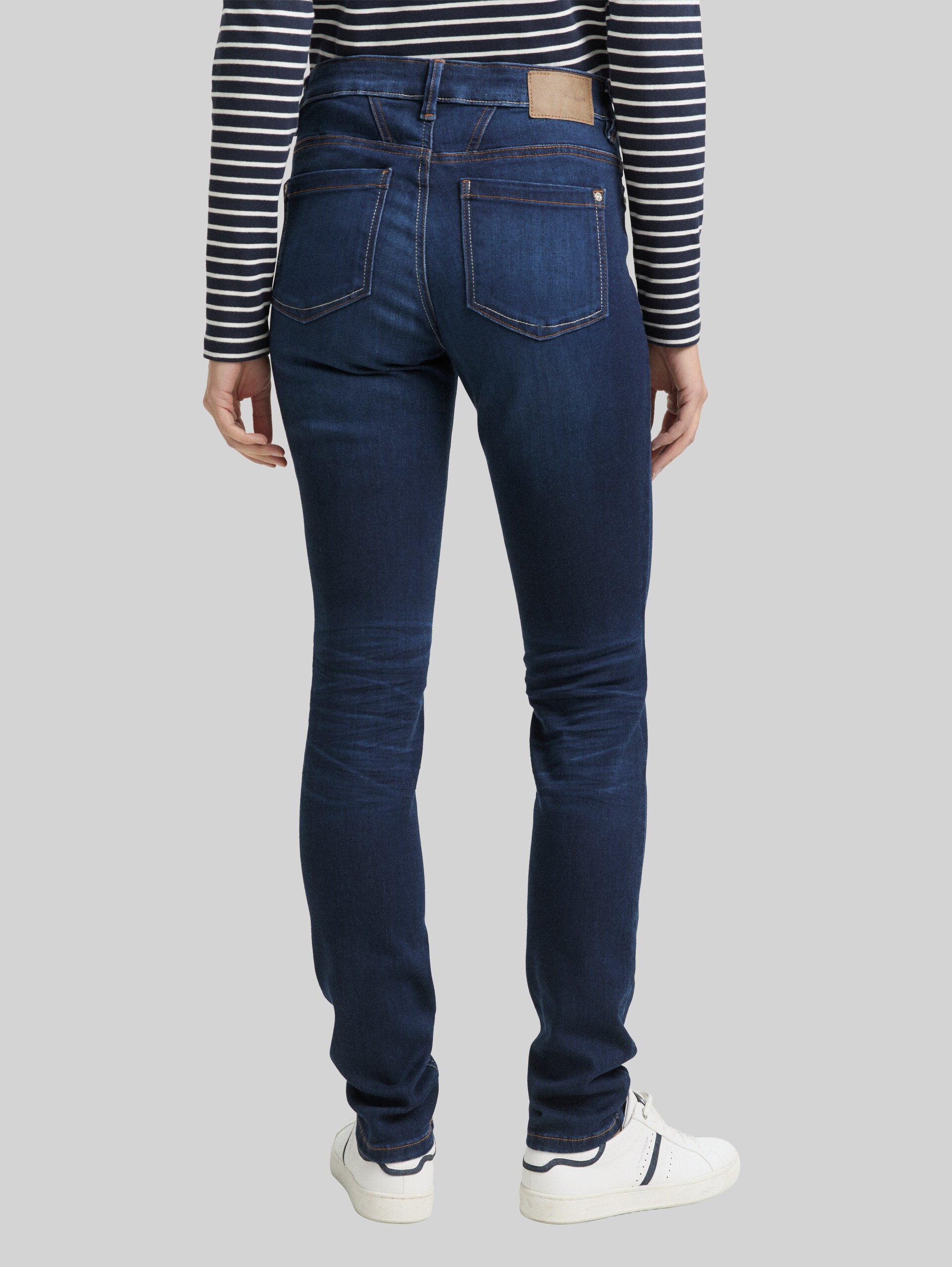 TTLUCIE SKINNY Jeans - dark stone wash denim - Neckline model-back view
