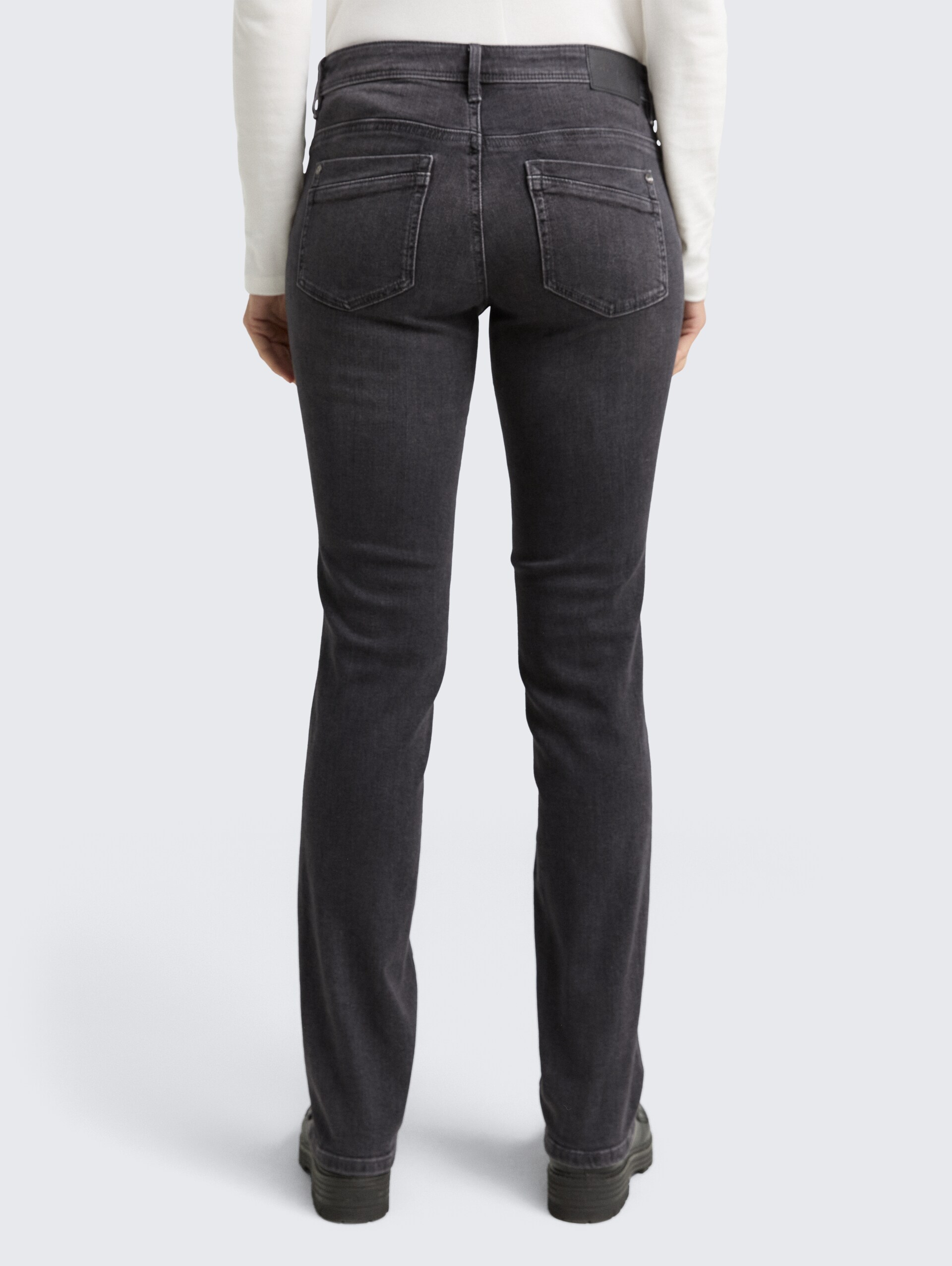 TTLIVA STRAIGHT Jeans - faded black - Auschnitt Model-Rückansicht