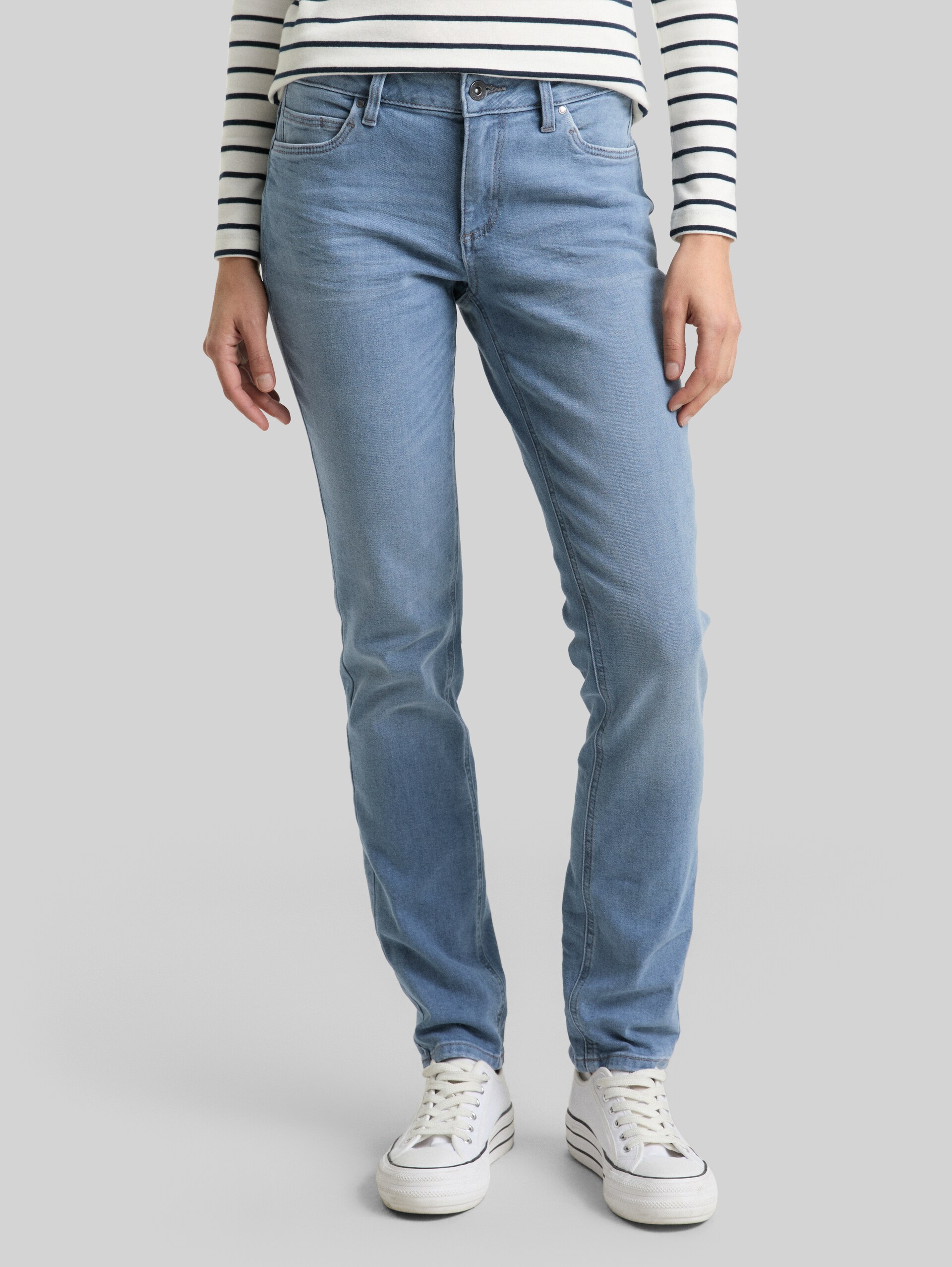 TTLENE SLIM Jeans - blue grey denim - Neckline model front view