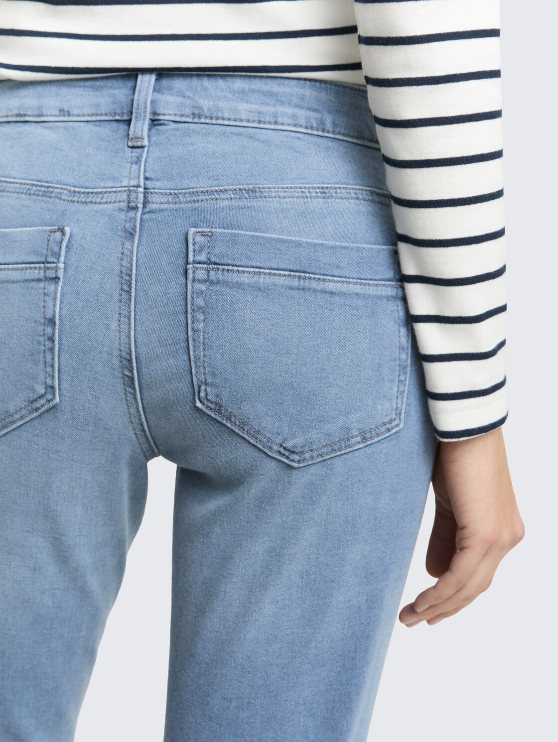 TTLENE SLIM Jeans - blue grey denim - Detail-Model-Ansicht