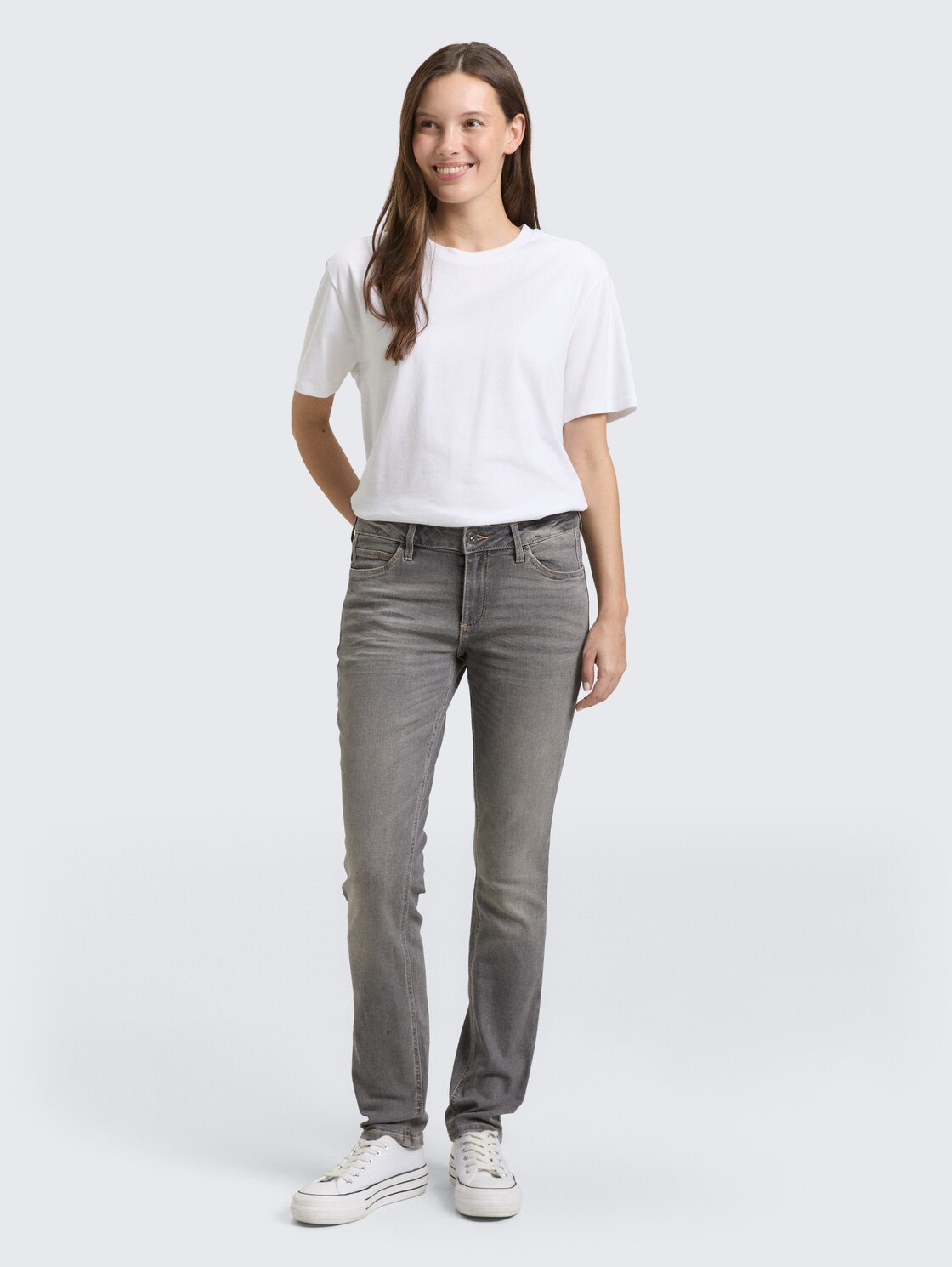TTLENE SLIM Jeans - clean light stone grey denim - Model-Vorderansicht