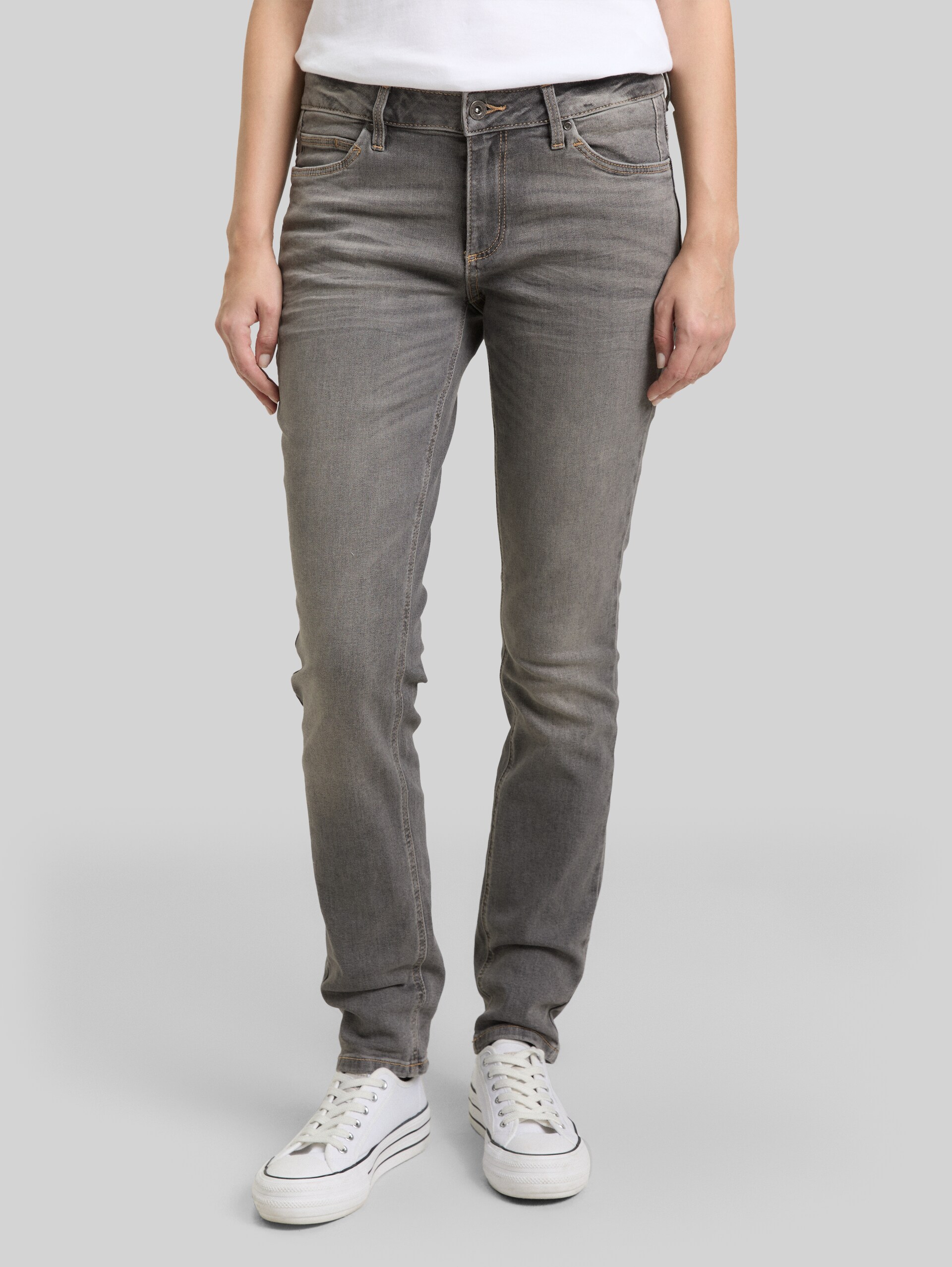 TTLENE SLIM Jeans - clean light stone grey denim - Ausschnitt Model-Vorderansicht
