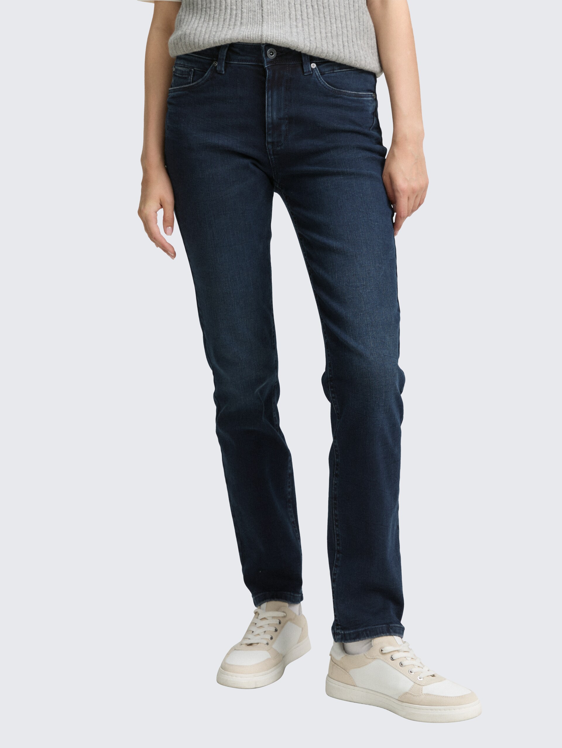 TTELVA STRAIGHT High Waist Jeans - blue black denim - Ausschnitt Model-Vorderansicht