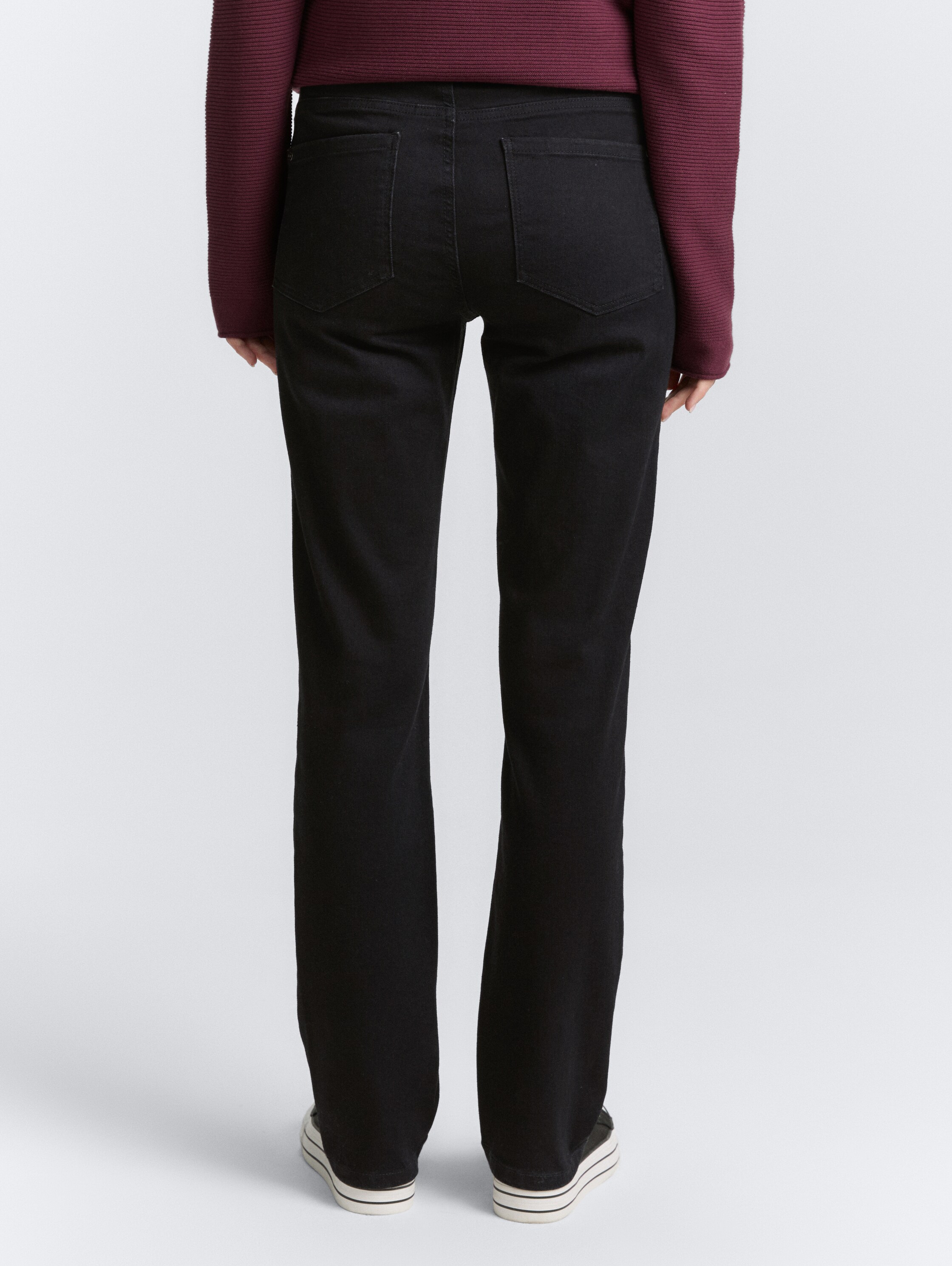 TTELVA STRAIGHT High Waist Jeans - black denim - Auschnitt Model-Rückansicht