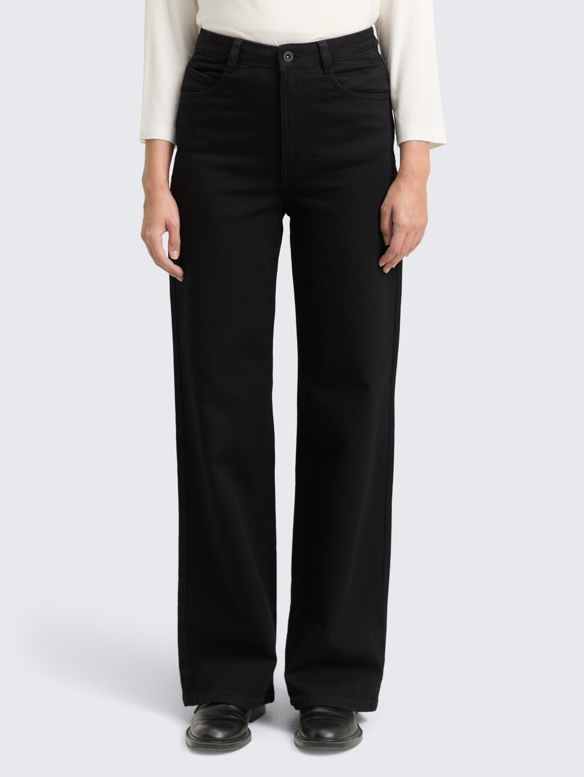 TTMADINA WIDE Jeans - black denim - Ausschnitt Model-Vorderansicht