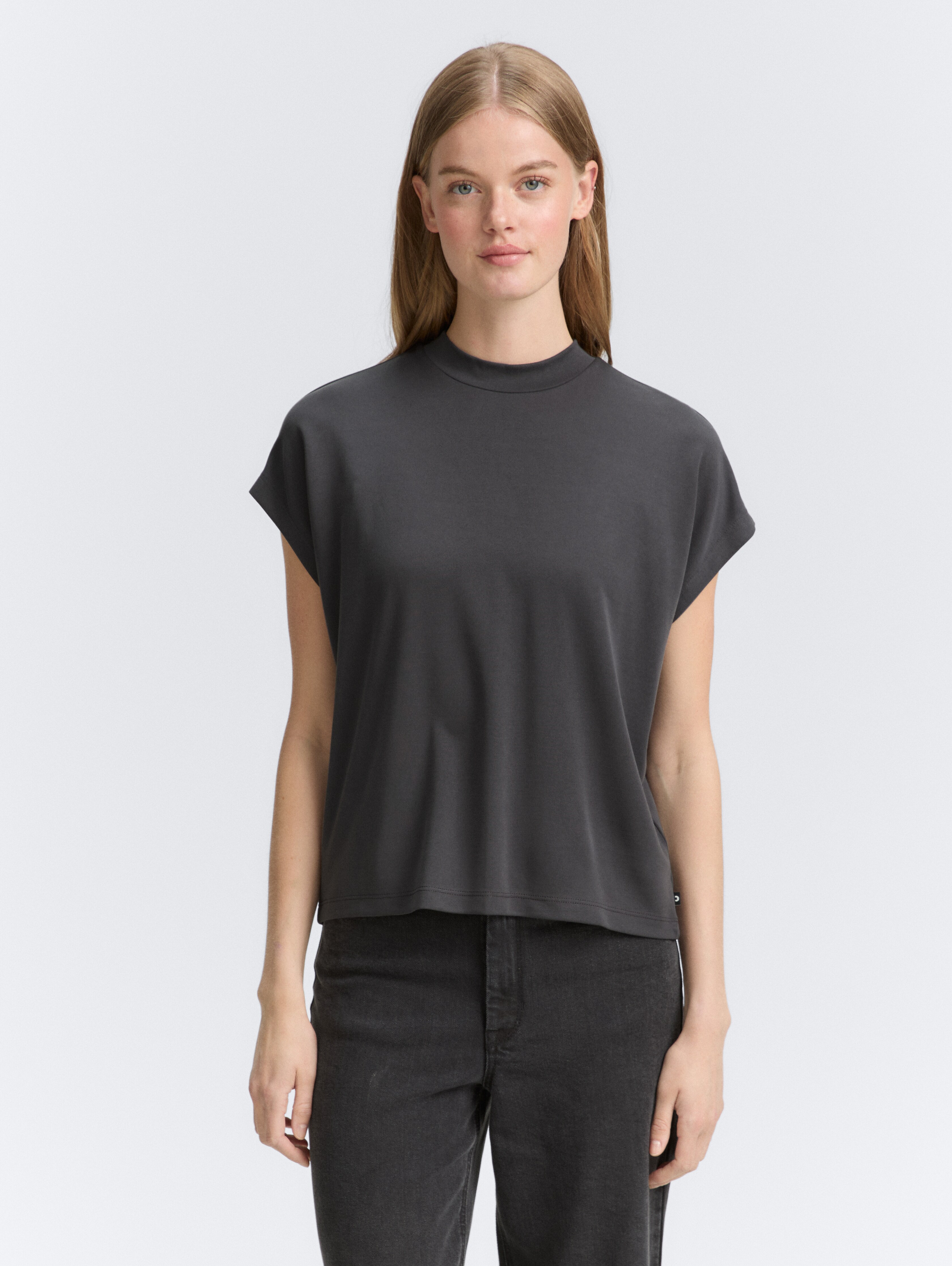 T-Shirt mit Fledermausärmeln von Denim Female, Tarmac Grey