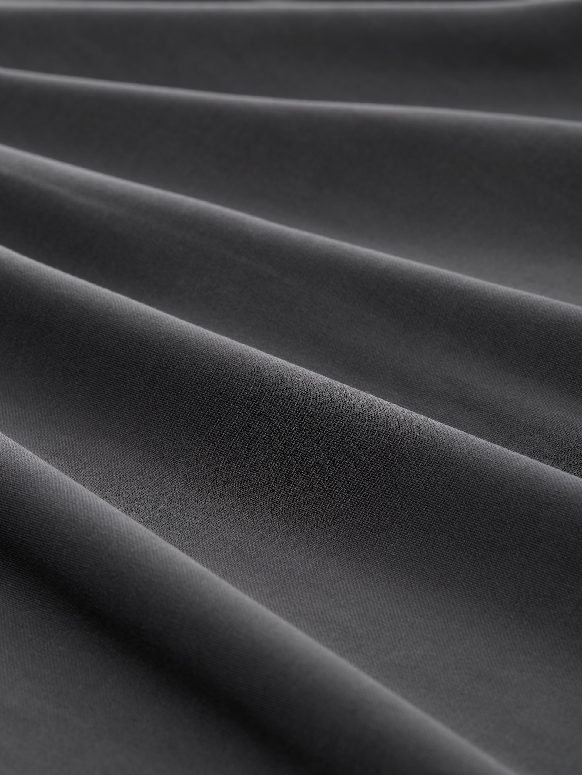 T-Shirt mit Fledermausärmeln - Tarmac Grey - Material-Ansicht