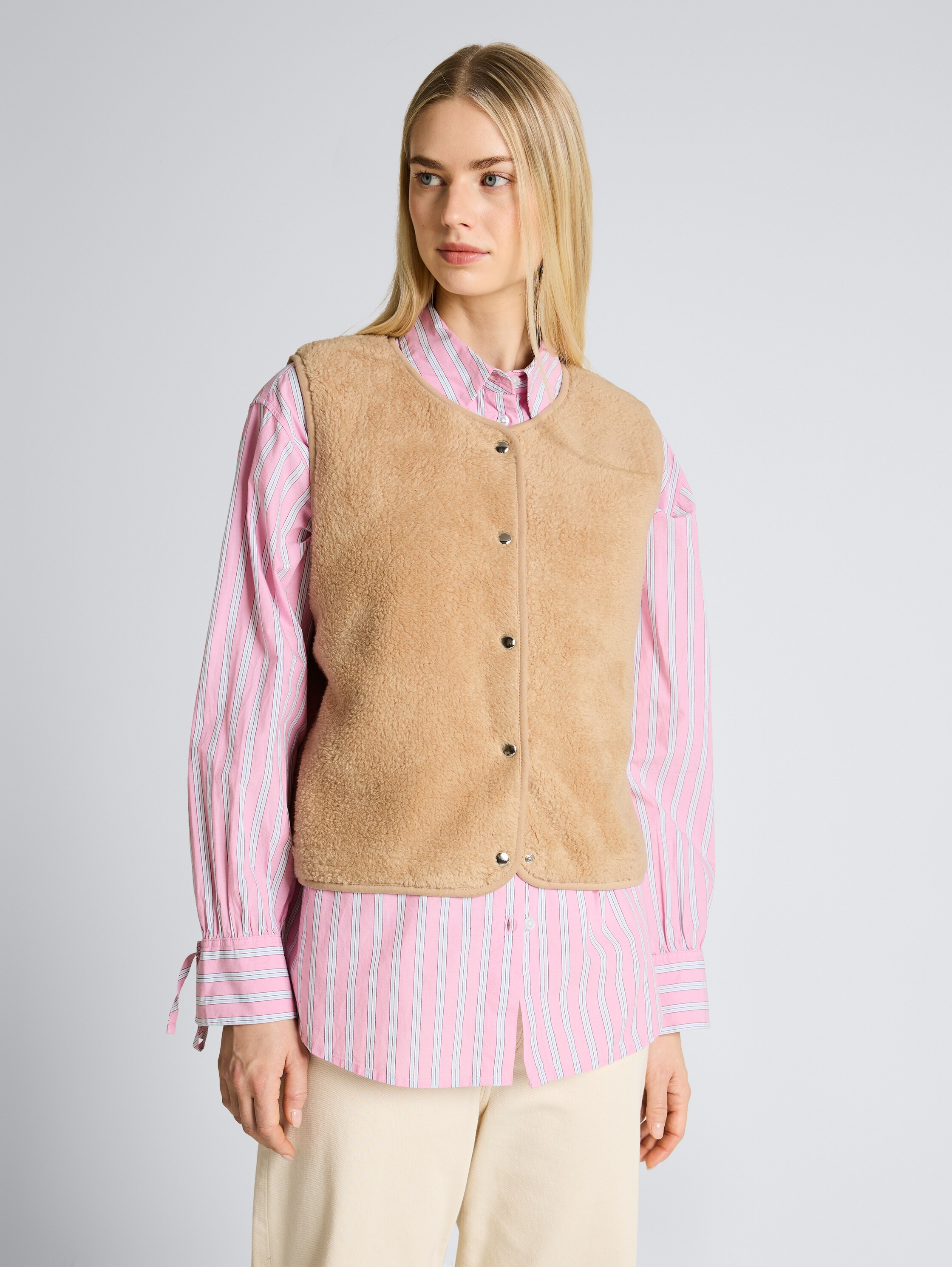 Loose fit teddy waistcoat - caramel_beige - 