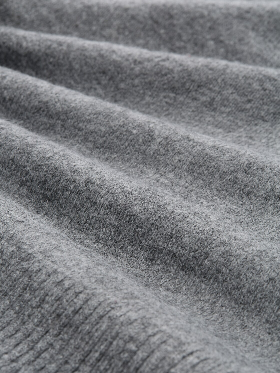 Relaxed Fit Strickpullover mit V-Ausschnitt - Stormy Gray Melange - Material-Ansicht