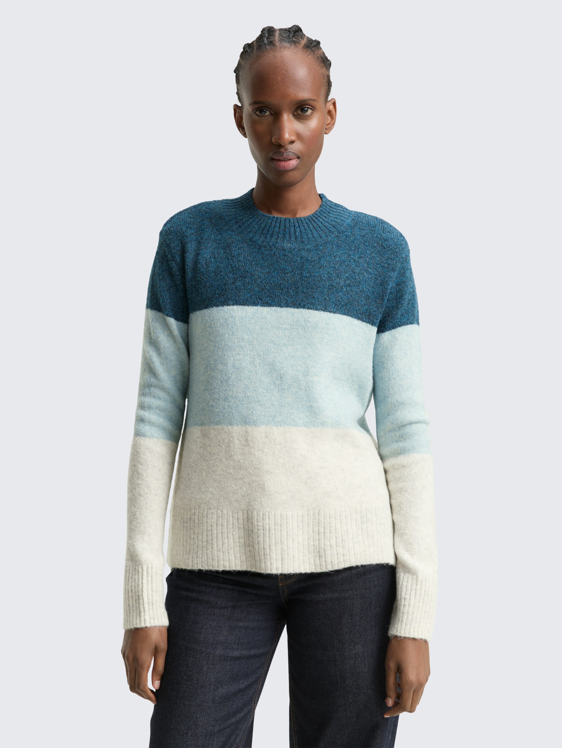 Strickpullover mit Colour Blocking - petrol mint beige colorblock - Ausschnitt Model-Vorderansicht