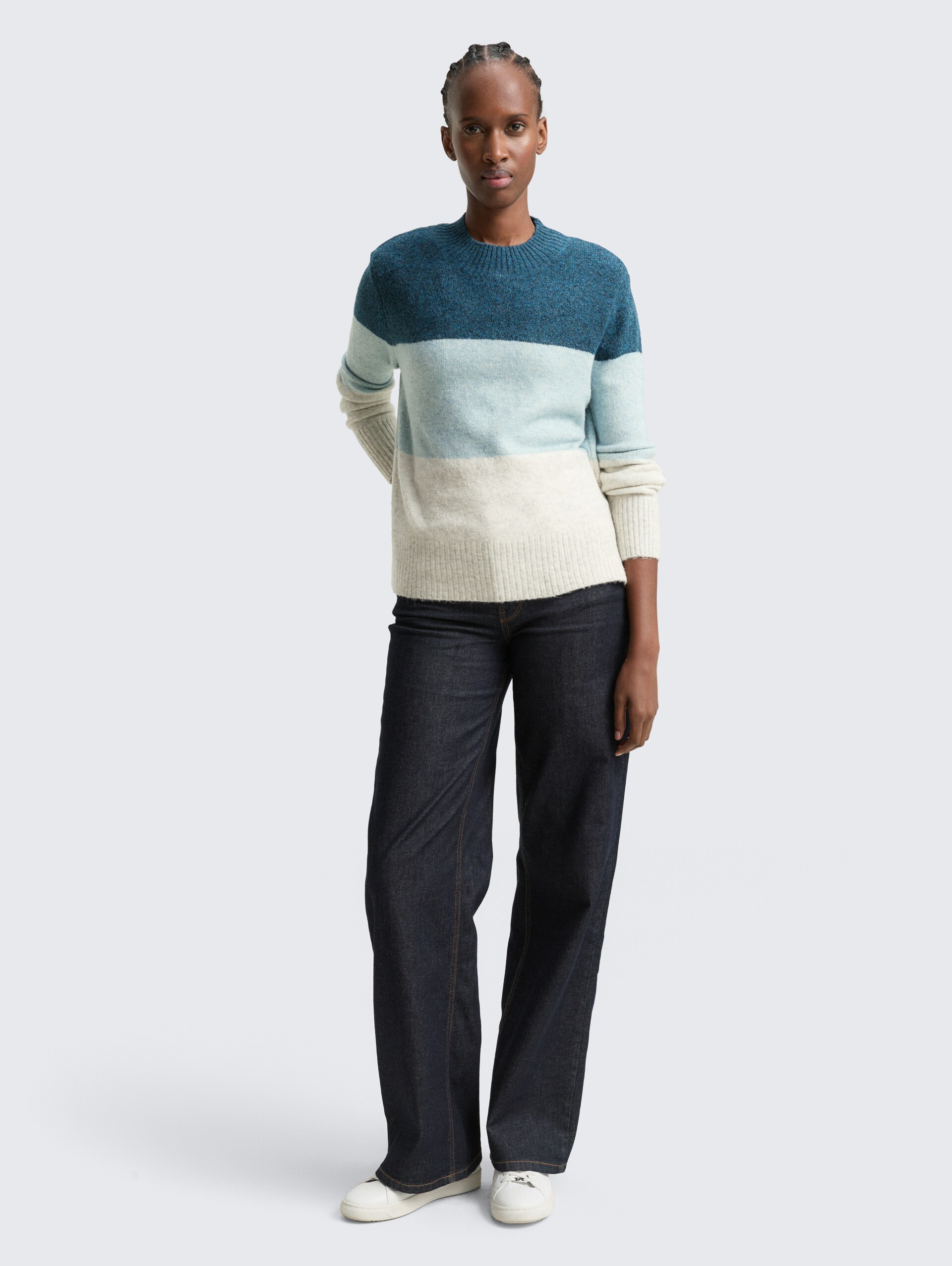 Strickpullover mit Colour Blocking - petrol mint beige colorblock - Model-Vorderansicht