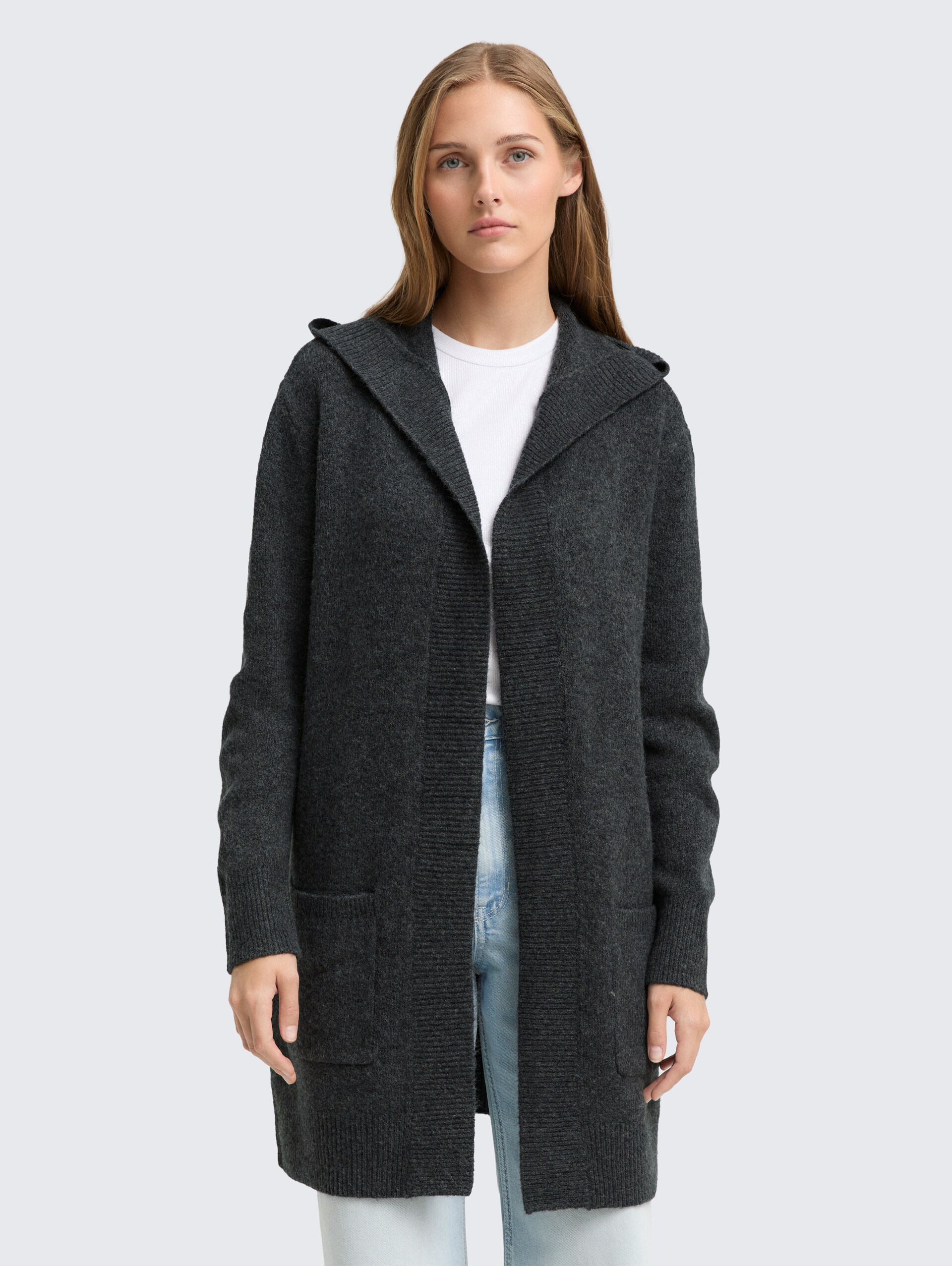 Cardigan mit Kapuze - Shale Grey Melange - Ausschnitt Model-Vorderansicht