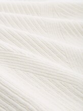 Pull en maille à côtes - off white - Vue de la matière