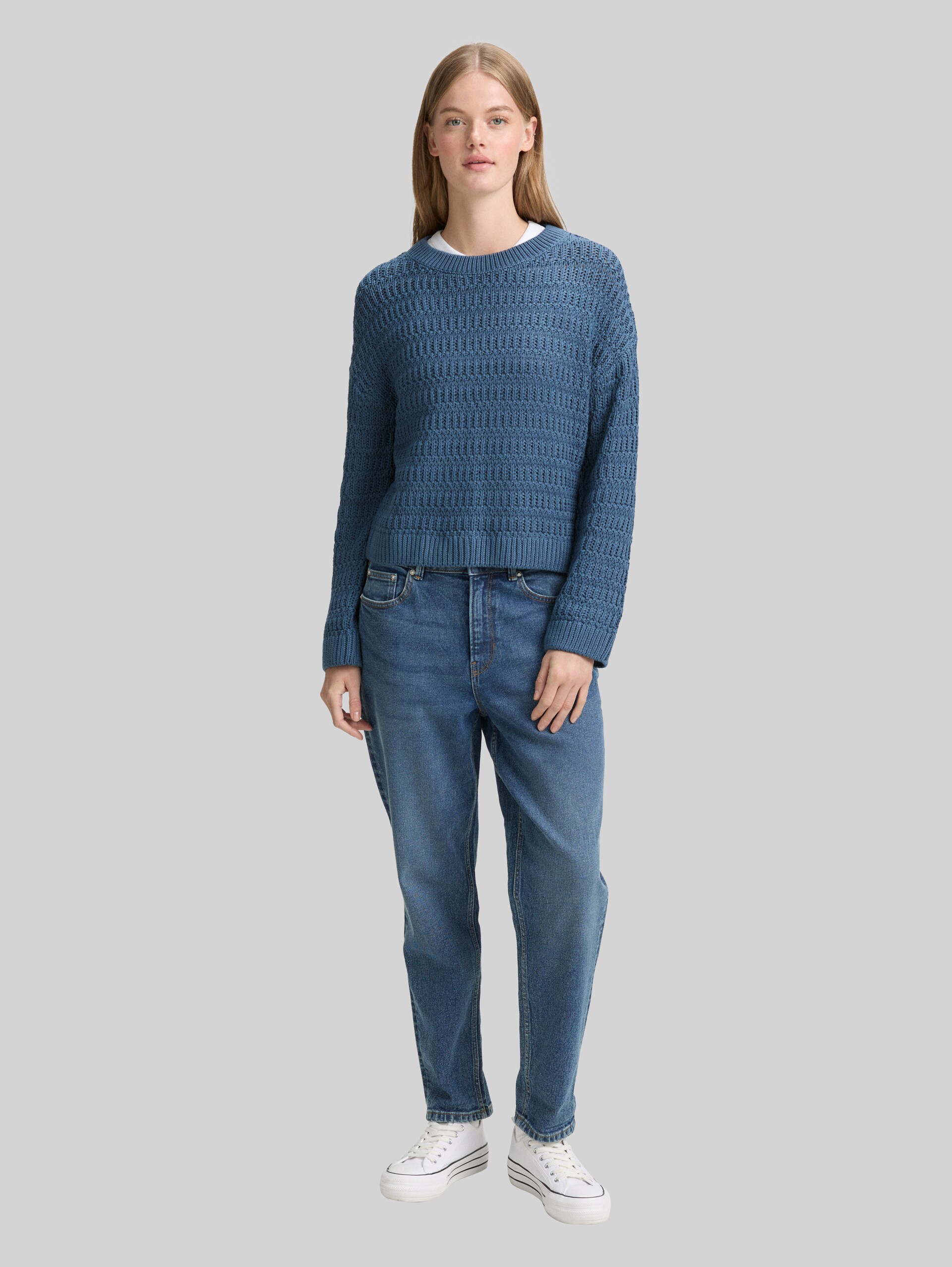 Relaxed fit knitted jumper - dusty denim blue - Model front view