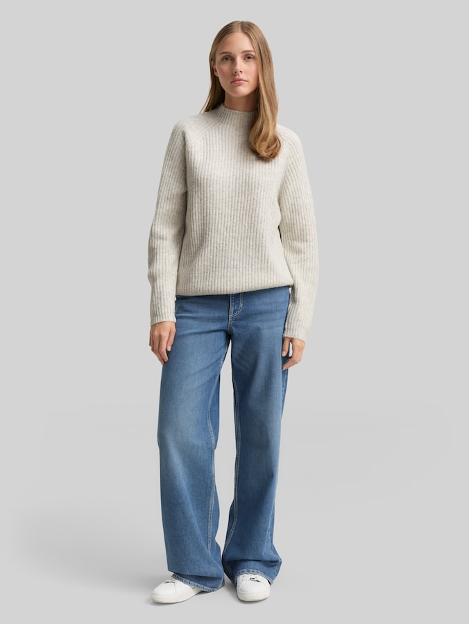 Pull en maille ample à col montant par Denim Female, Marble Beige Melange