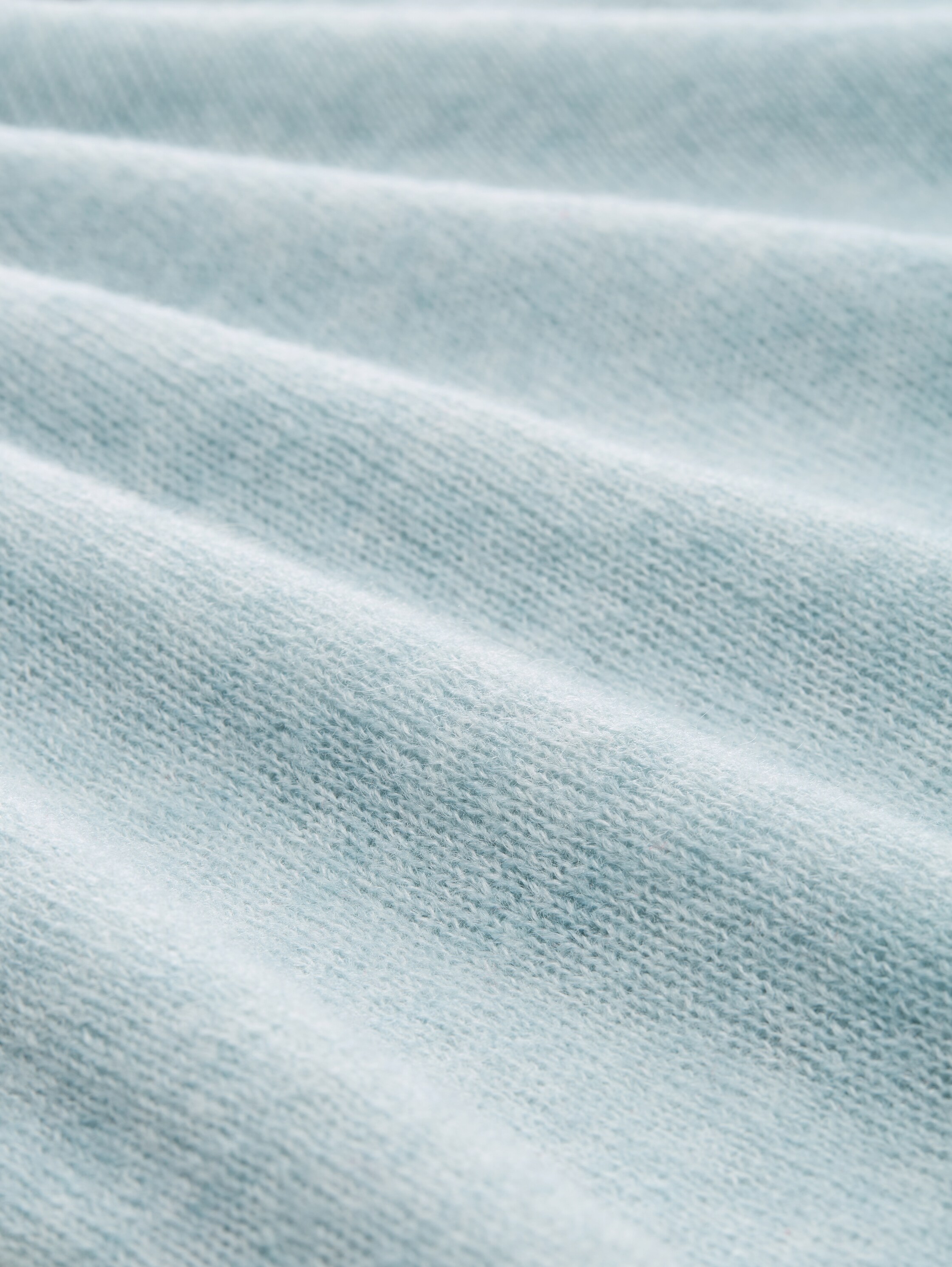 Strickpullover mit U-Boot-Ausschnitt - Silver Cloud Blue Melange - Material-Ansicht