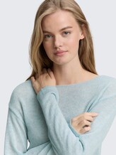 Pull-over en tricot avec encolure en U - Silver Cloud Blue Melange - Vue détaillée du modèle