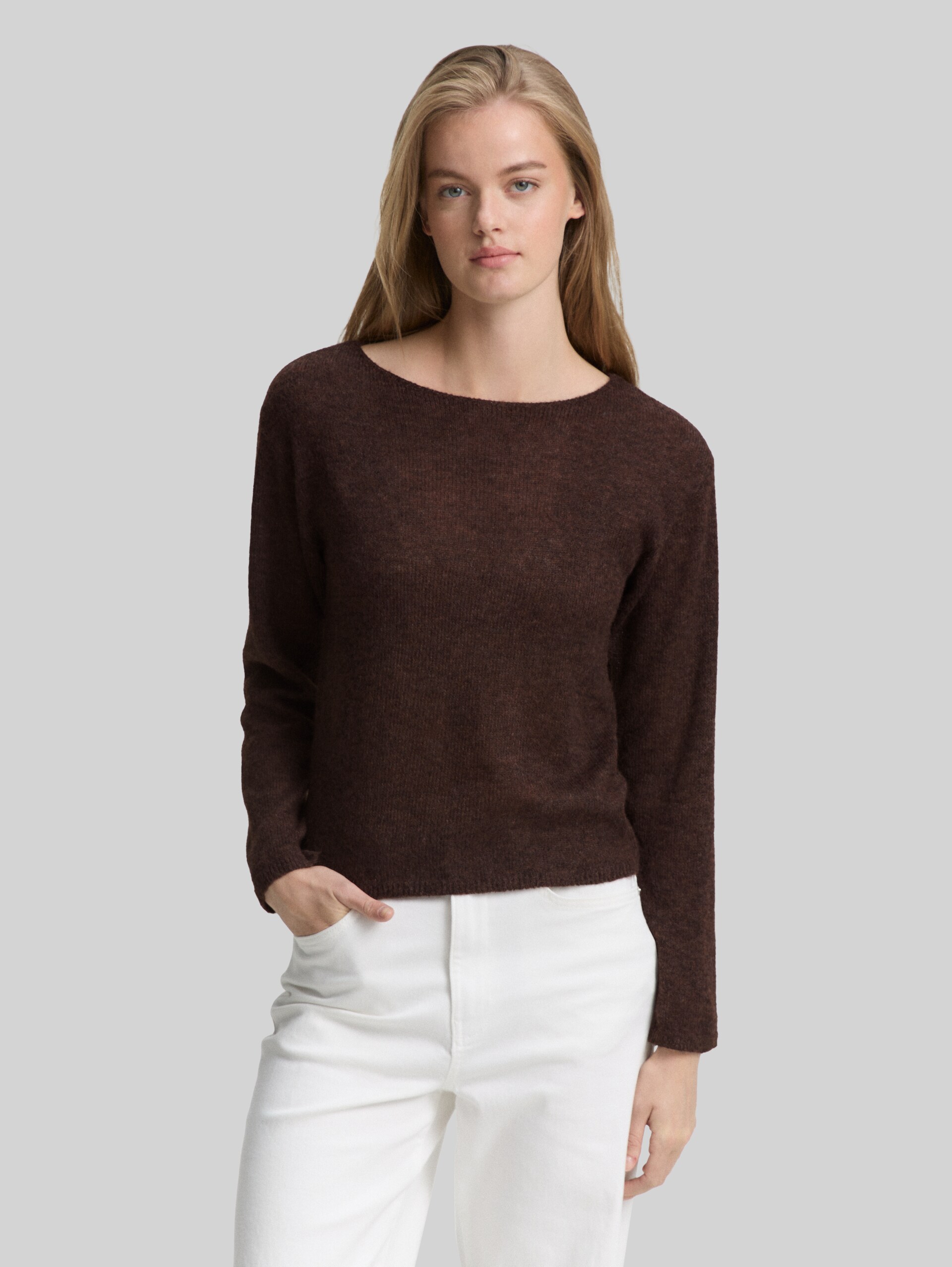 Knitted jumper with boat neckline - soft chocolate brown melange - Neckline model front view