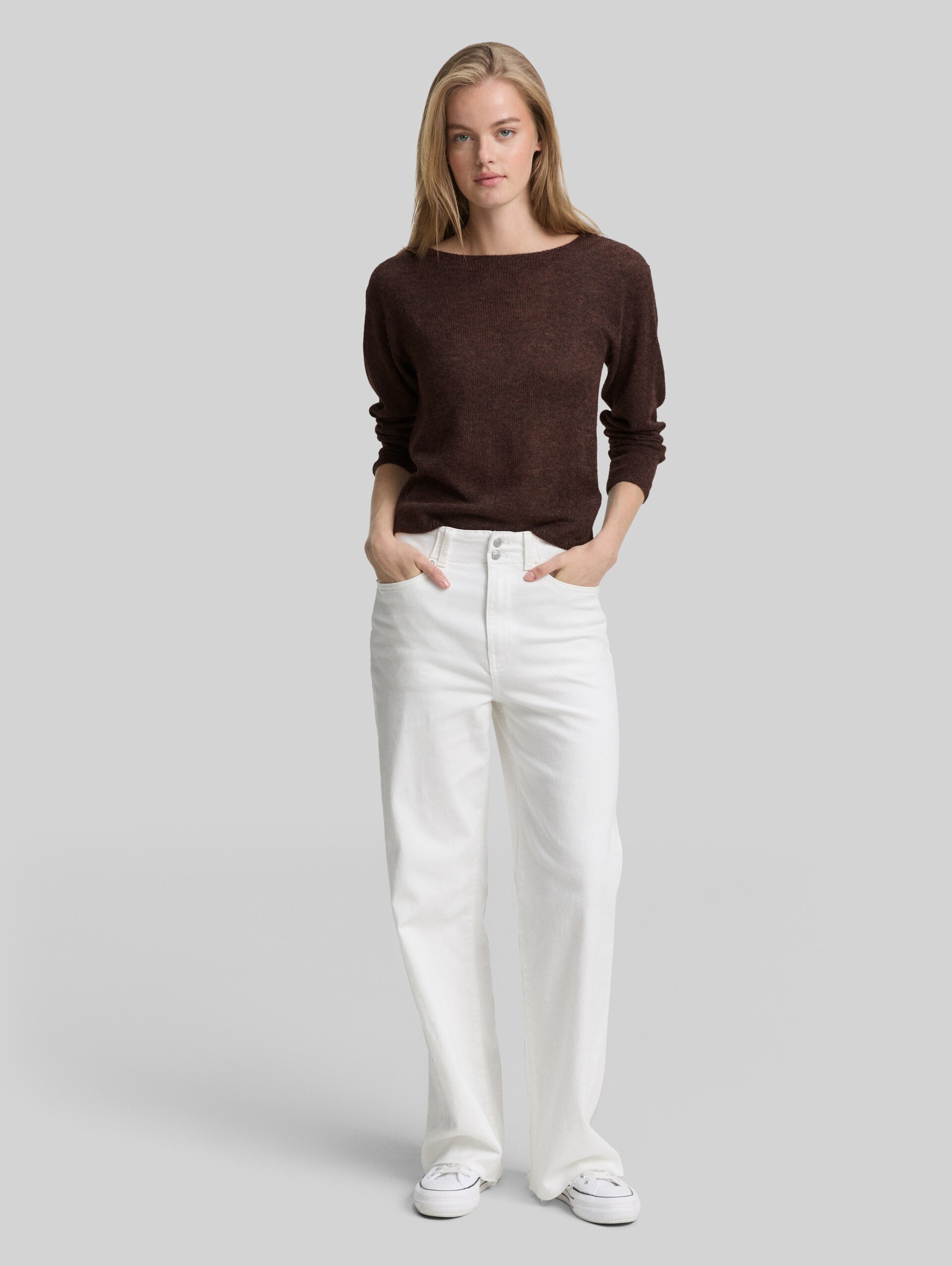 Knitted jumper with boat neckline - soft chocolate brown melange - Model front view