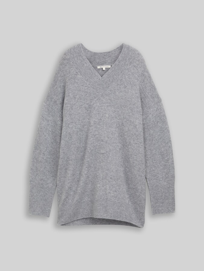 Longstyle knitted jumper with V-neckline by Denim Female, Cement Grey Mélange