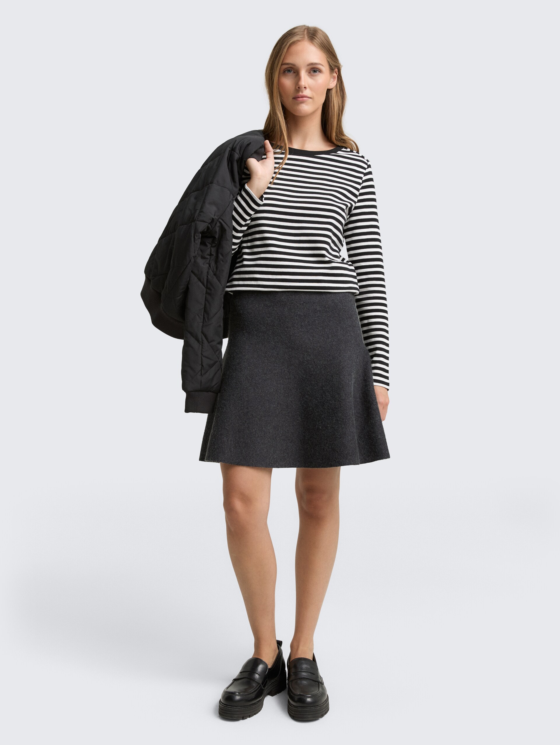 Mini Skater Strickrock - Shale Grey Melange - Model-Vorderansicht