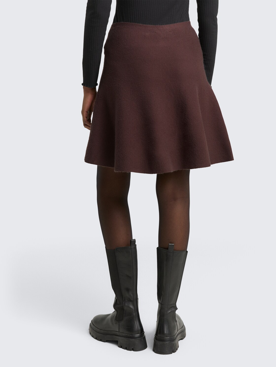 Mini skater knit skirt - soft chocolate brown melange - Neckline model-back view