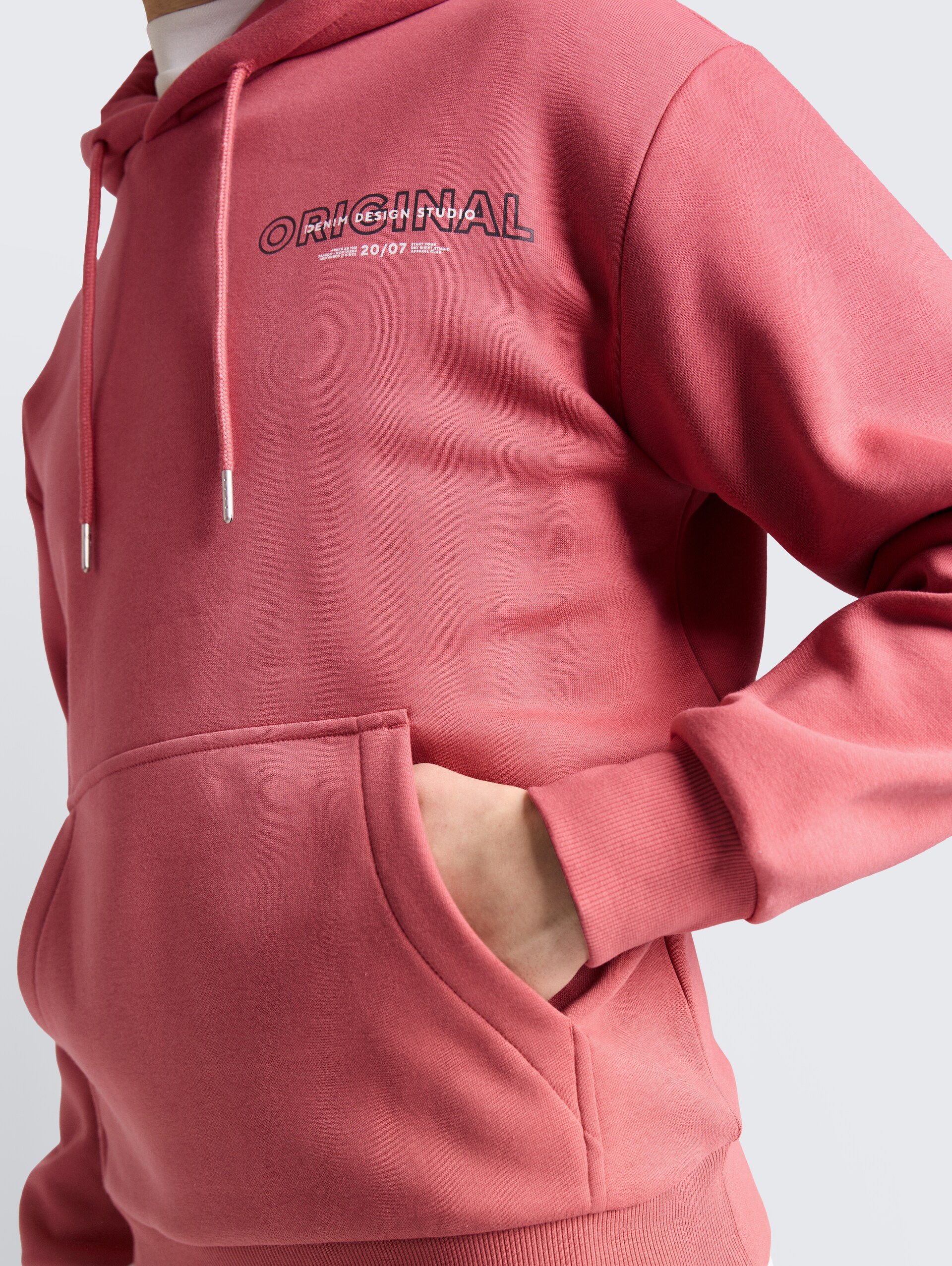 Hoodie Sweatshirt mit Print - baroque rose - Detail-Model-Ansicht