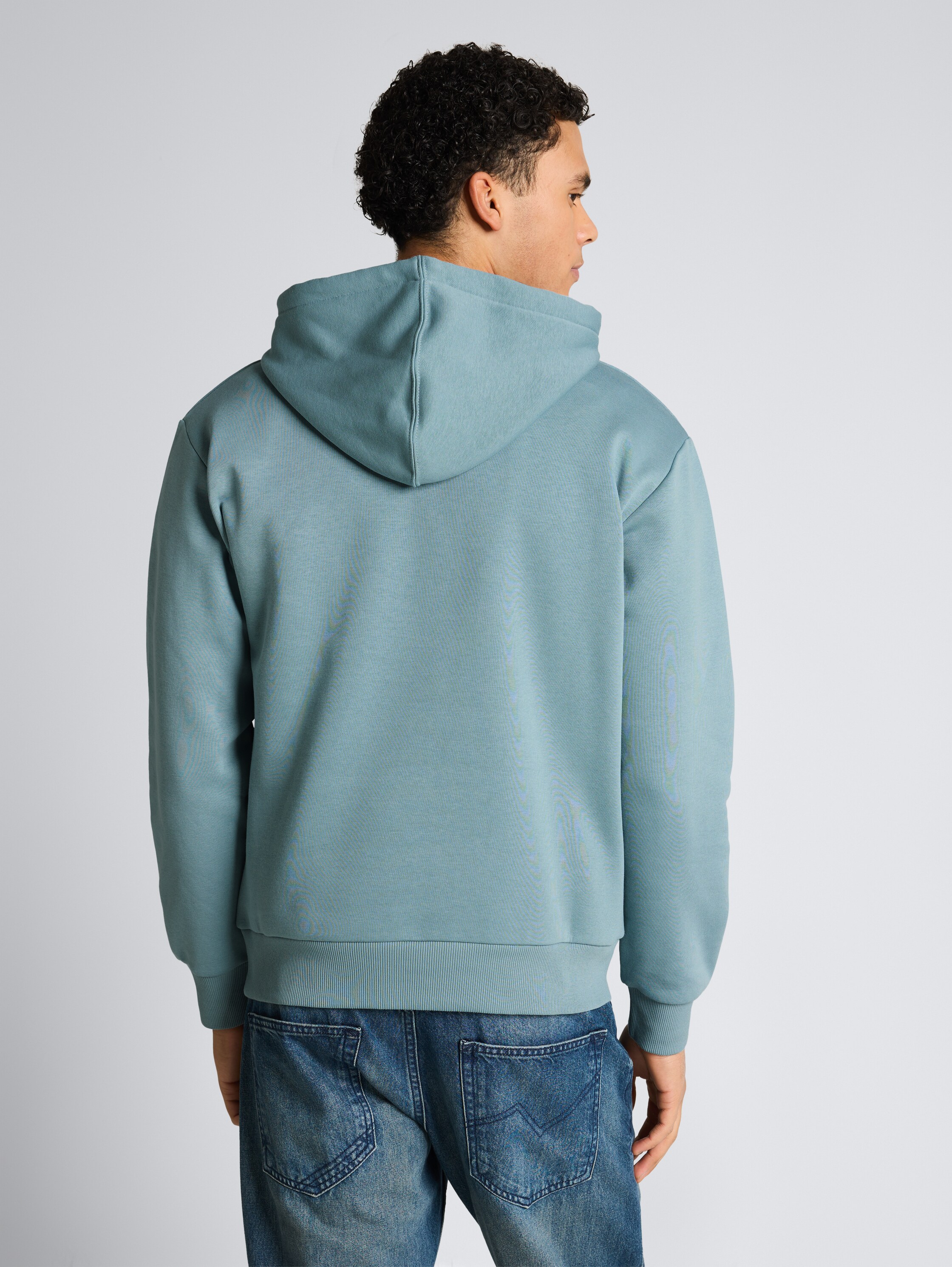 Hoodie Sweatshirt mit Print - citadel blue - Auschnitt Model-Rückansicht