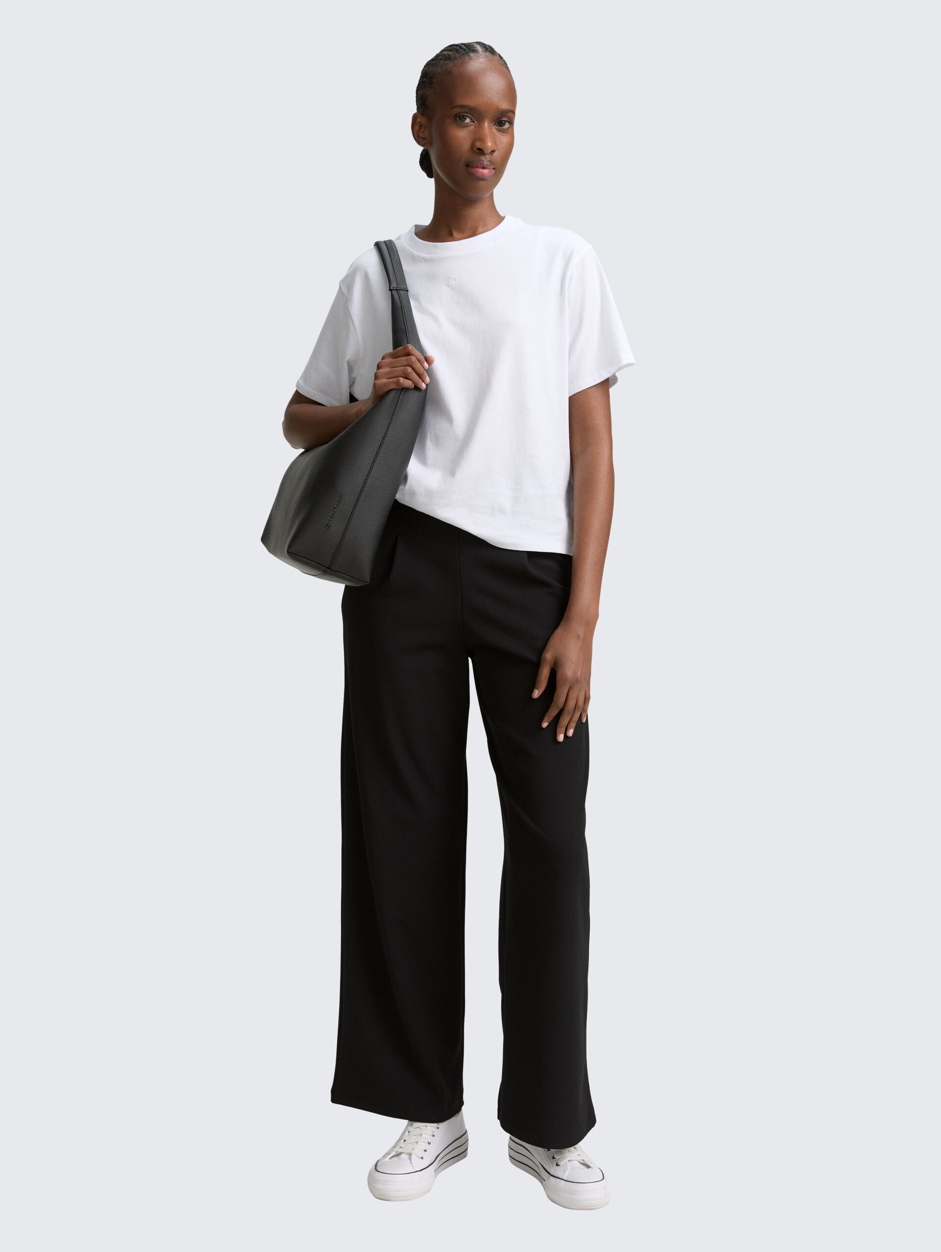 Wide Leg Hose - deep black - Model-Vorderansicht