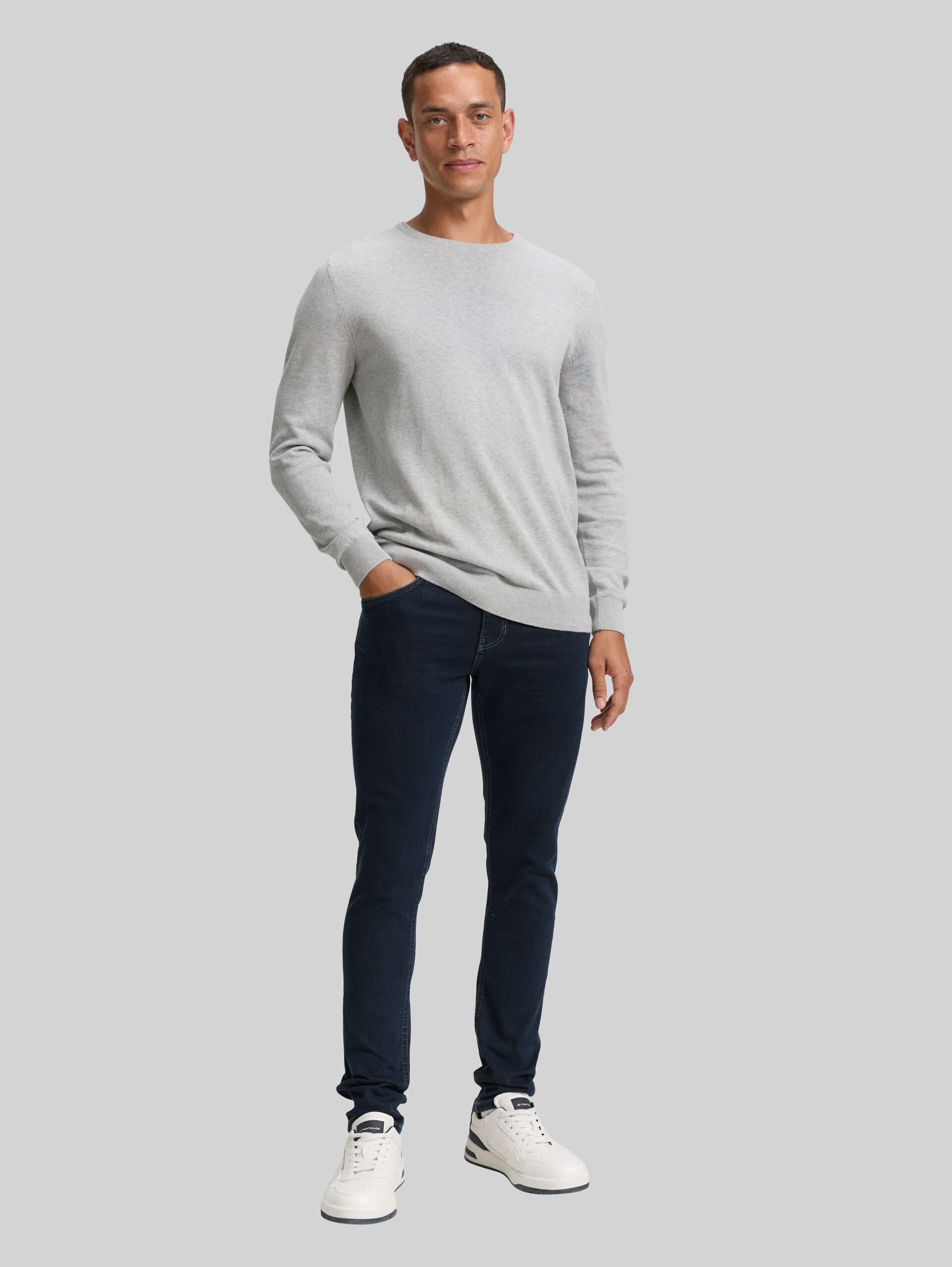 TTTROY SLIM jeans with stretch - blue black denim - Model front view